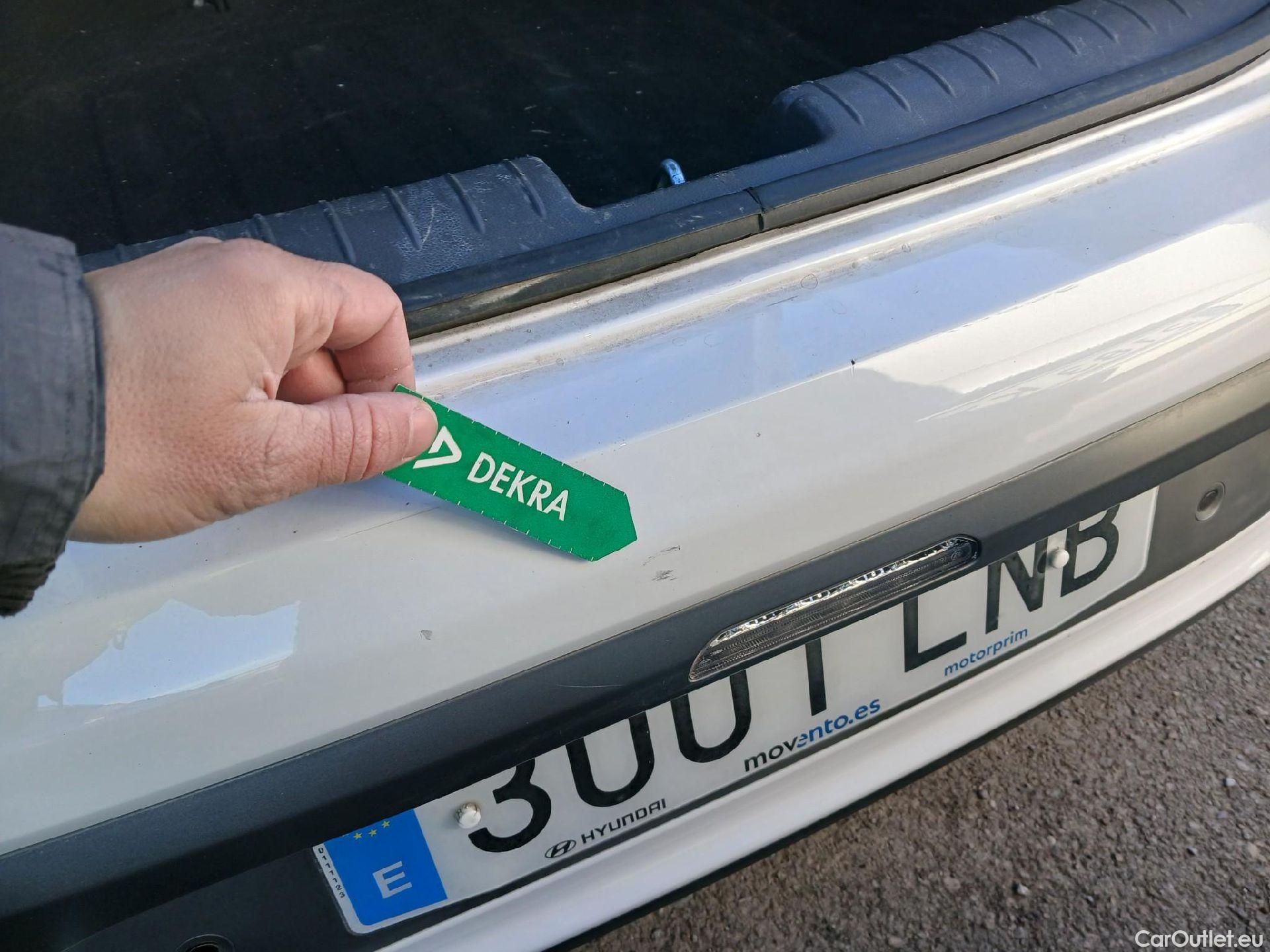  Hyundai   Ioniq HYUNDAI / 2019 / 5P / berlina con portón 1.6 GDI HEV Klass LE DCT #14