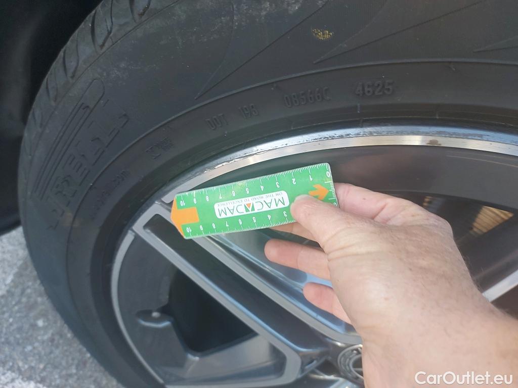  Mercedes  G-Klasee MERCEDES-BENZ GLC Coupé / 2019 / 5P / coupé GLC 200 d 4MATIC #2