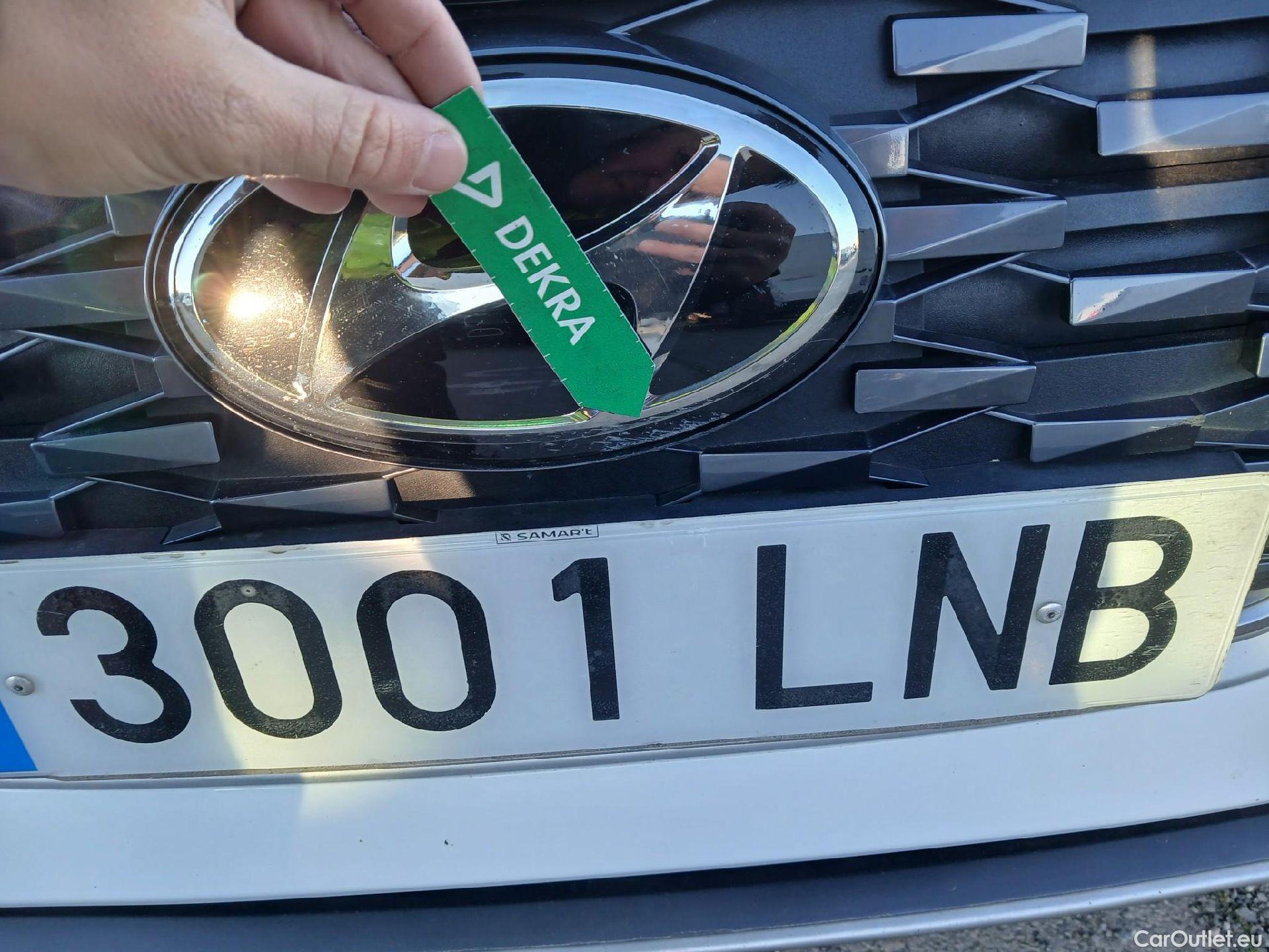  Hyundai   Ioniq HYUNDAI / 2019 / 5P / berlina con portón 1.6 GDI HEV Klass LE DCT #2