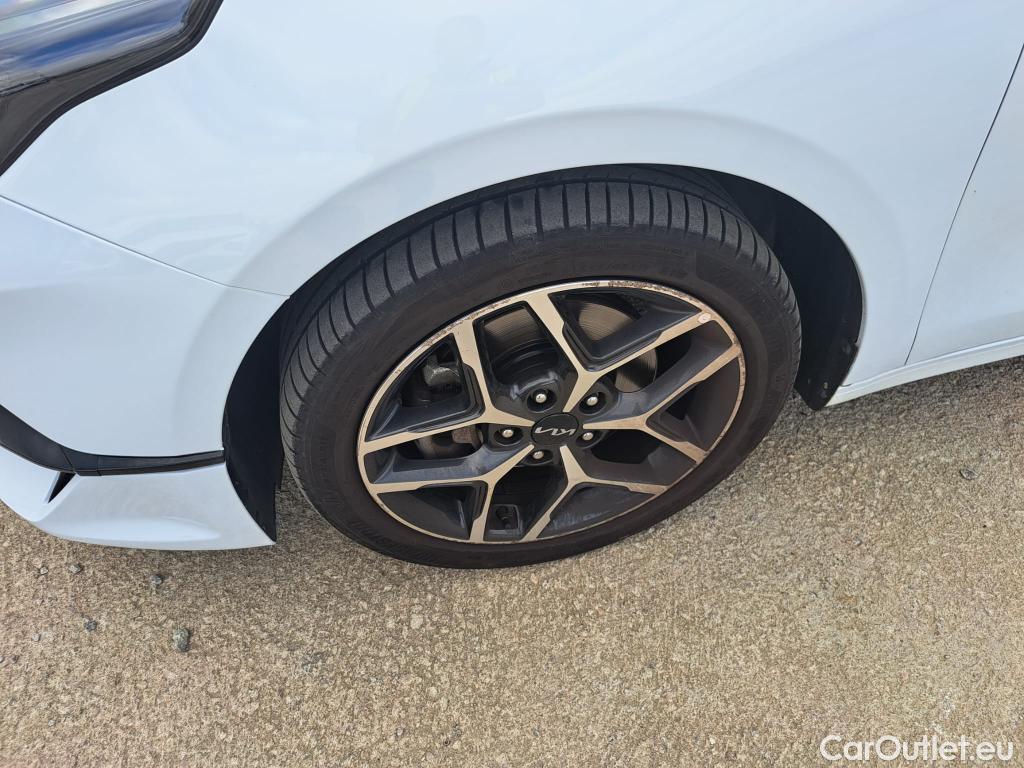  KIA  Cee'd KIA Ceed / 2021 / 5P / berlina con portón 1.0 T-GDi 88kW (120CV) Tech #19