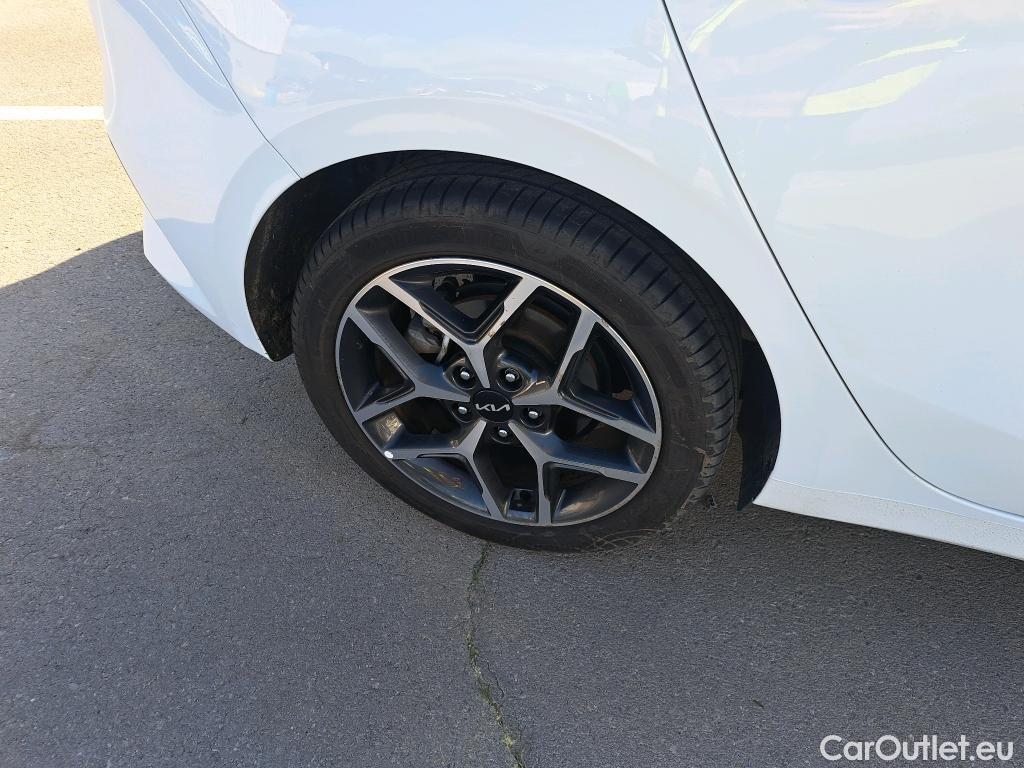  KIA  Cee'd KIA Ceed / 2021 / 5P / berlina con portón 1.0 T-GDi 88kW (120CV) Tech #9
