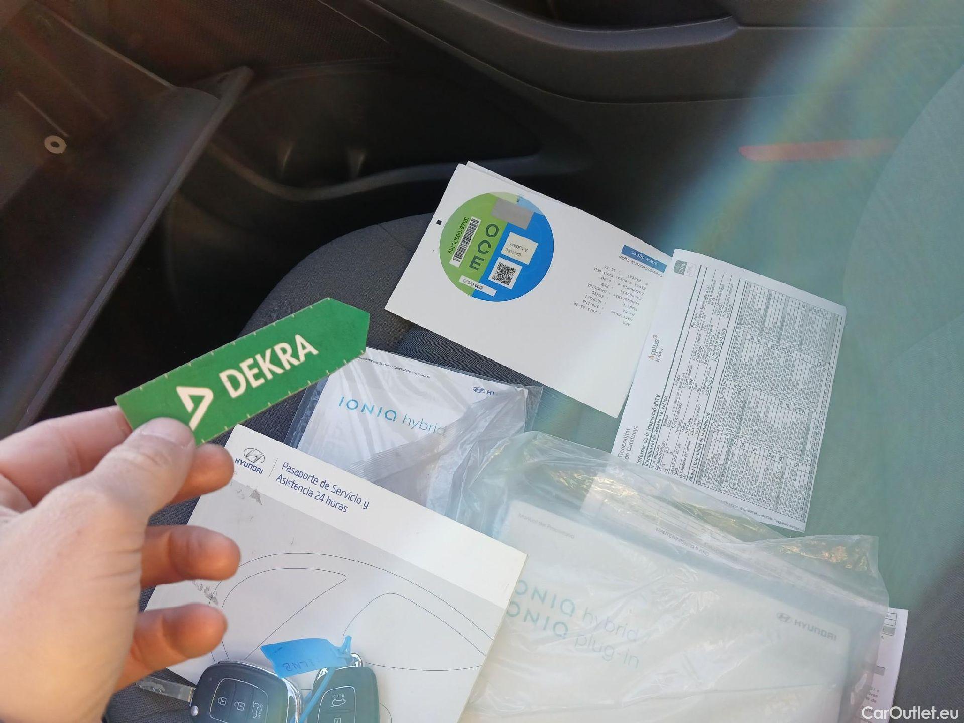  Hyundai   Ioniq HYUNDAI / 2019 / 5P / berlina con portón 1.6 GDI HEV Klass LE DCT #25