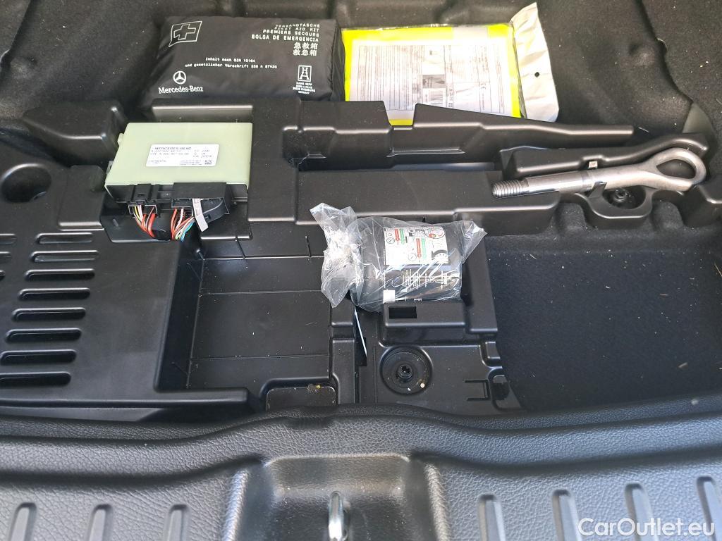  Mercedes  GLA MERCEDES-BENZ  / 2020 / 5P / todoterreno  200 D #5