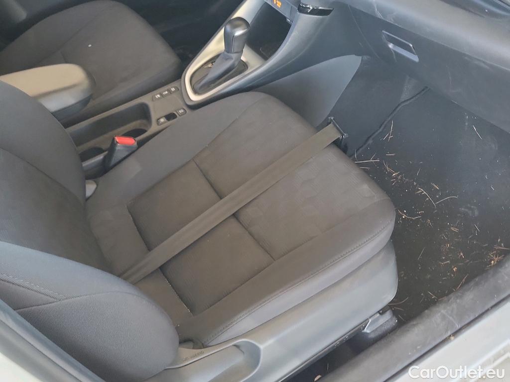  Toyota  Yaris MAZDA Mazda2 / 2019 / 5P / berlina con portón 1.5 85 kW (116 CV) CVT Centre-line #11