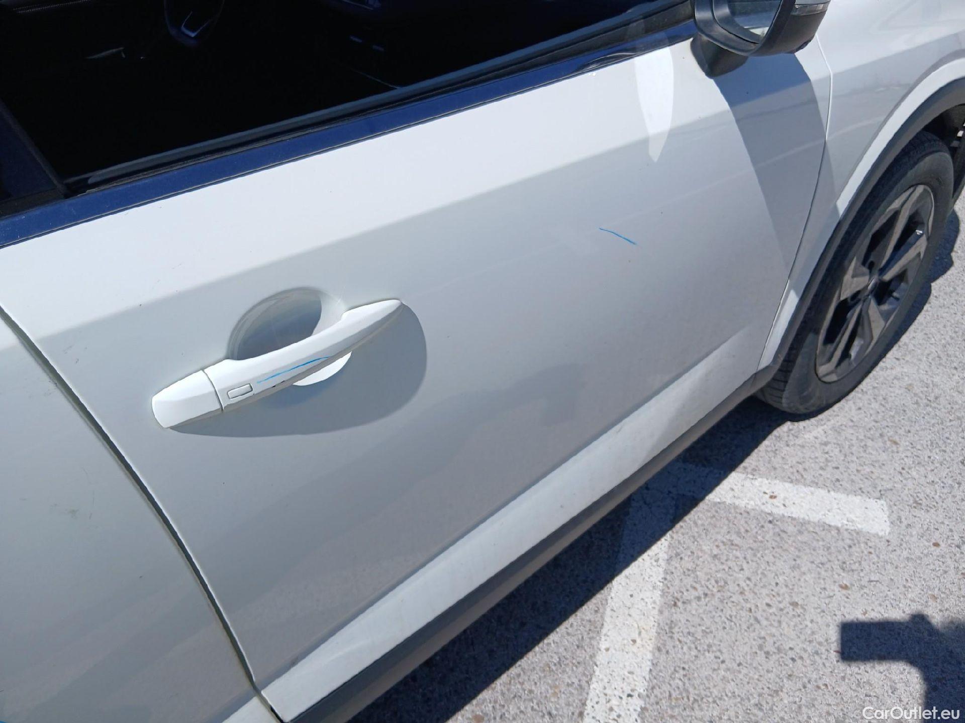  Nissan  Qashqai NISSAN  / 2021 / 5P / todoterreno DIG-T 116kW mHEV Xtronic 4x4 N-Connecta #47