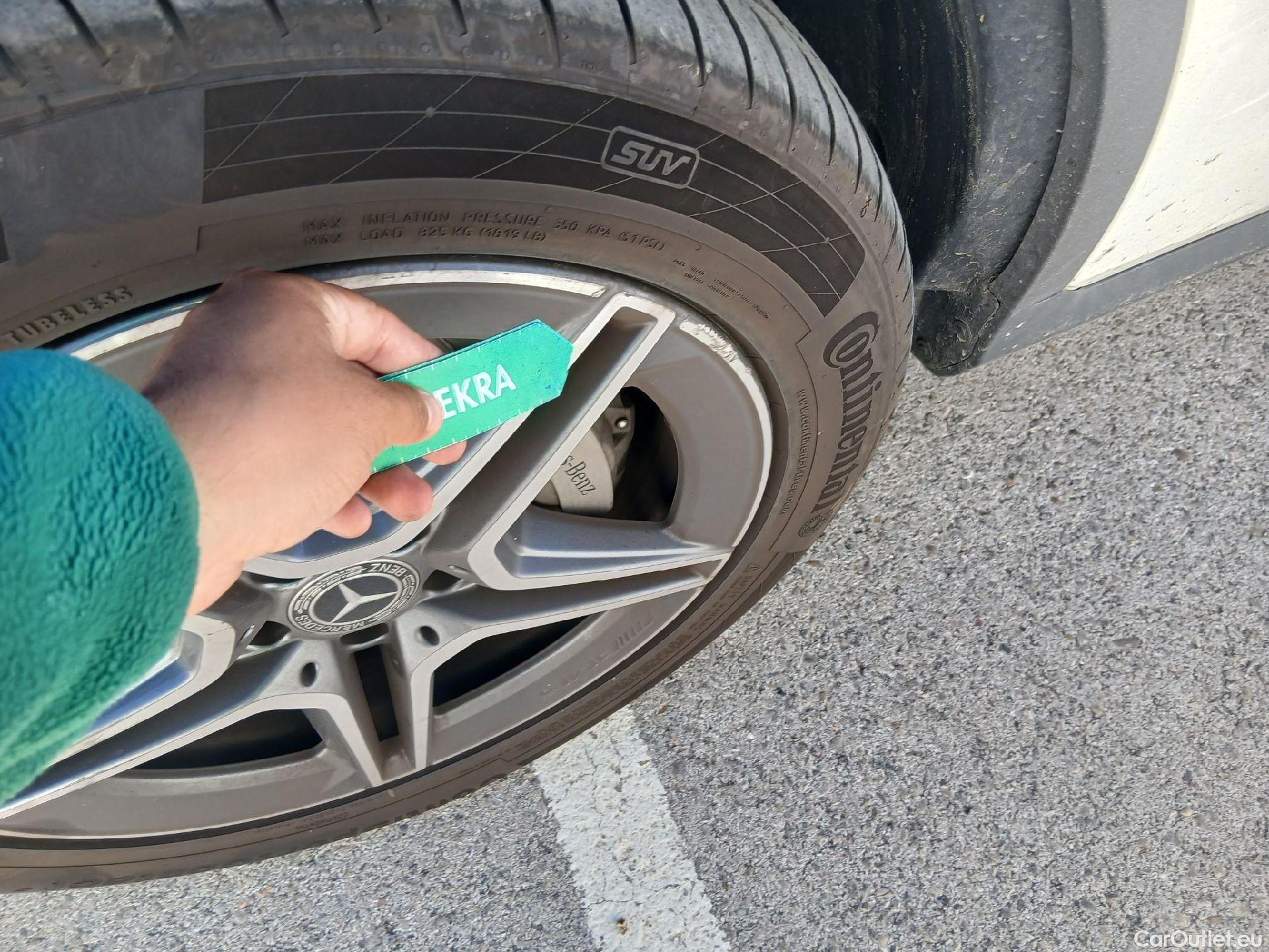  Mercedes  G-Klasee MERCEDES-BENZ Clase GLC / 2019 / 5P / todoterreno GLC 300 de 4MATIC #8