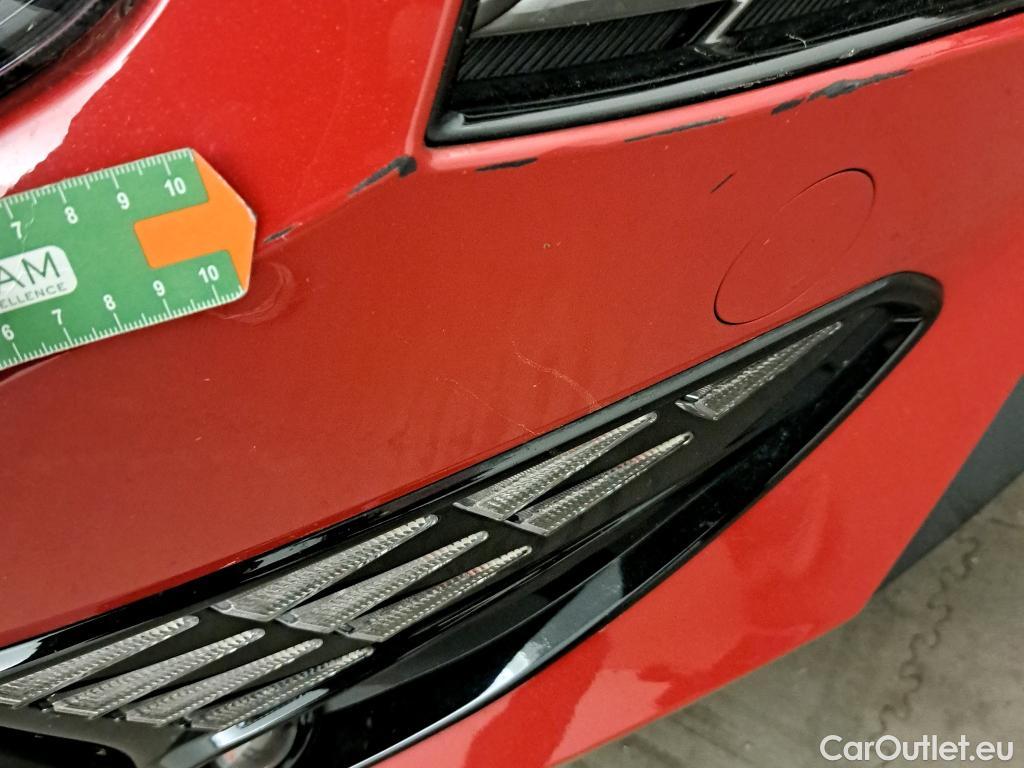  Hyundai  i30 HYUNDAI  / 2020 / 5P / berlina con portón 1.5 DPI Klass SLX #8