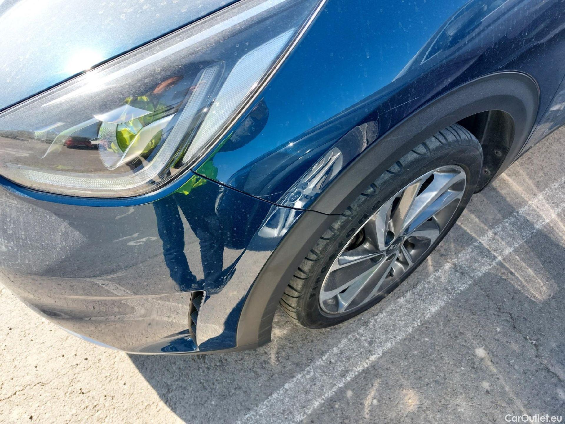  KIA  Niro KIA  / 2016 / 5P / crossover 1.6 GDi Híbrido 104kW (141CV) Emotion #3