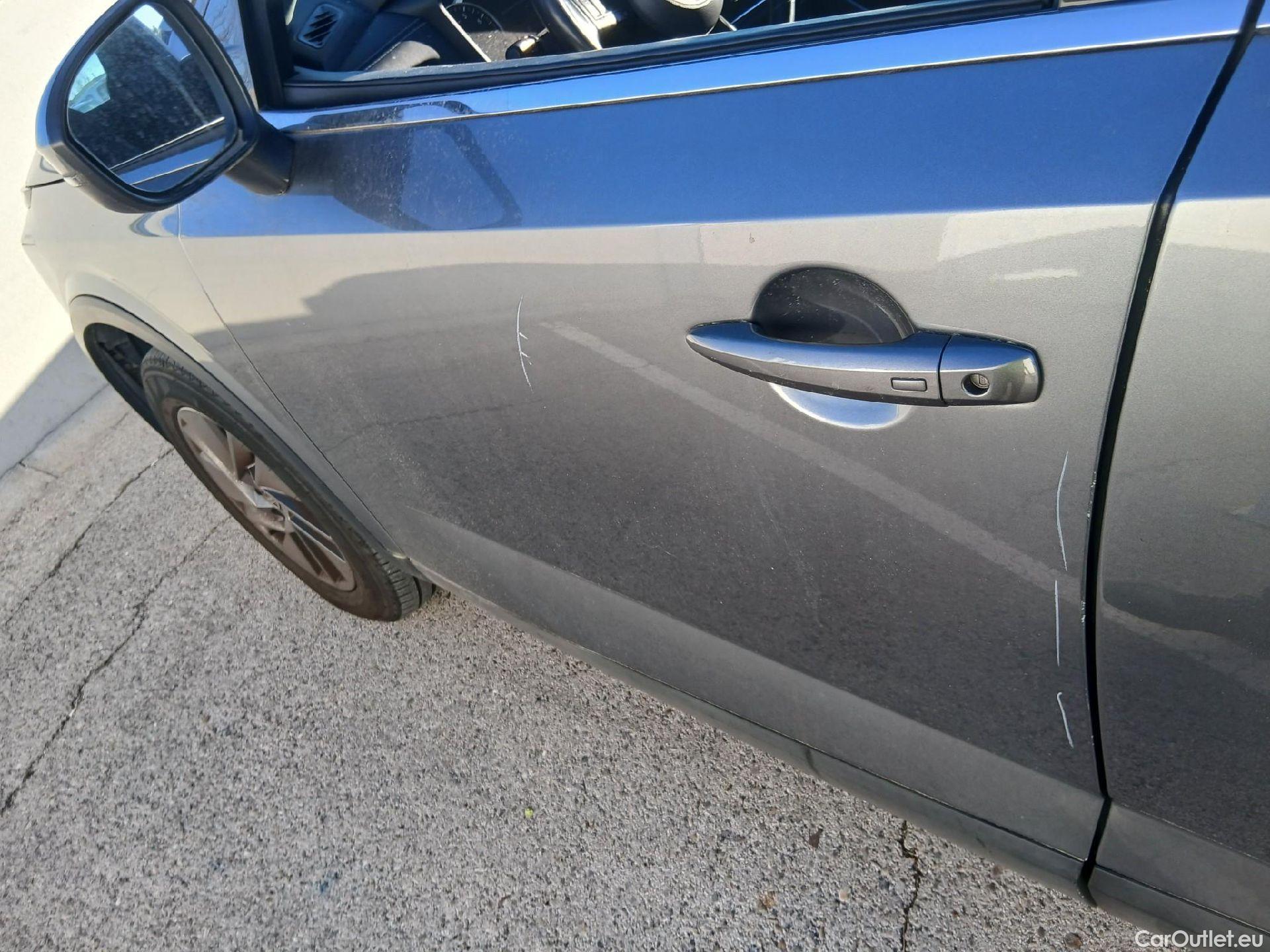  Nissan  Qashqai NISSAN  / 2021 / 5P / todoterreno DIG-T 116kW (158CV) mHEV Xtronic Acenta (AC) #39