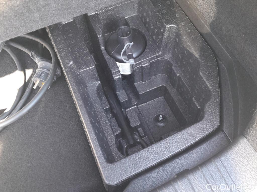  Renault  Captur  II Techno 1.6 E-TECH Plug-in 160CV ATV E6d #8