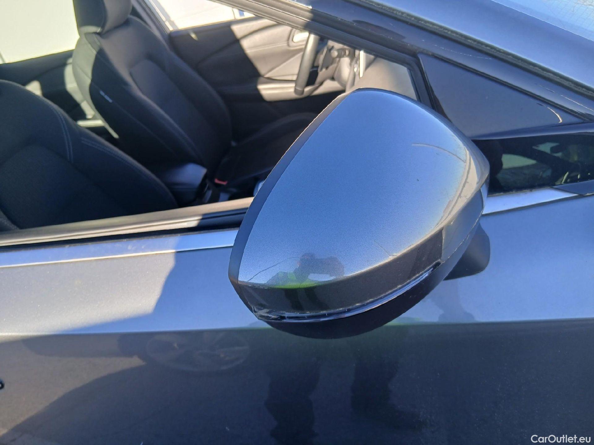  Nissan  Qashqai NISSAN  / 2021 / 5P / todoterreno DIG-T 116kW (158CV) mHEV Xtronic Acenta (AC) #33