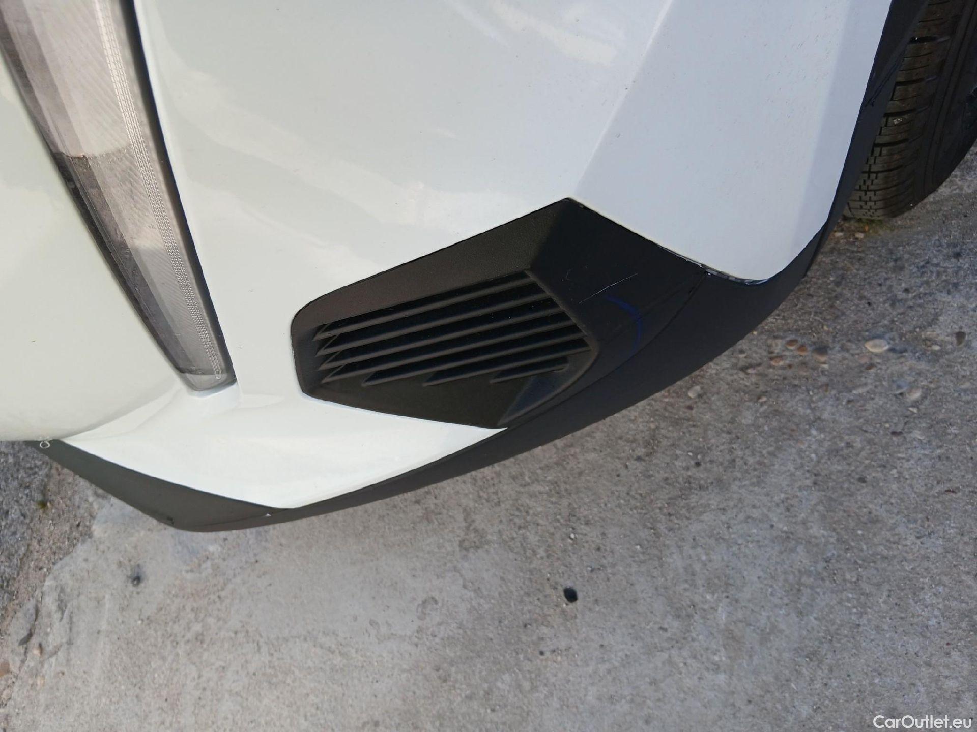  Peugeot  2008  Active Pack 1.2 PureTech 100CV MT6 E6d #11