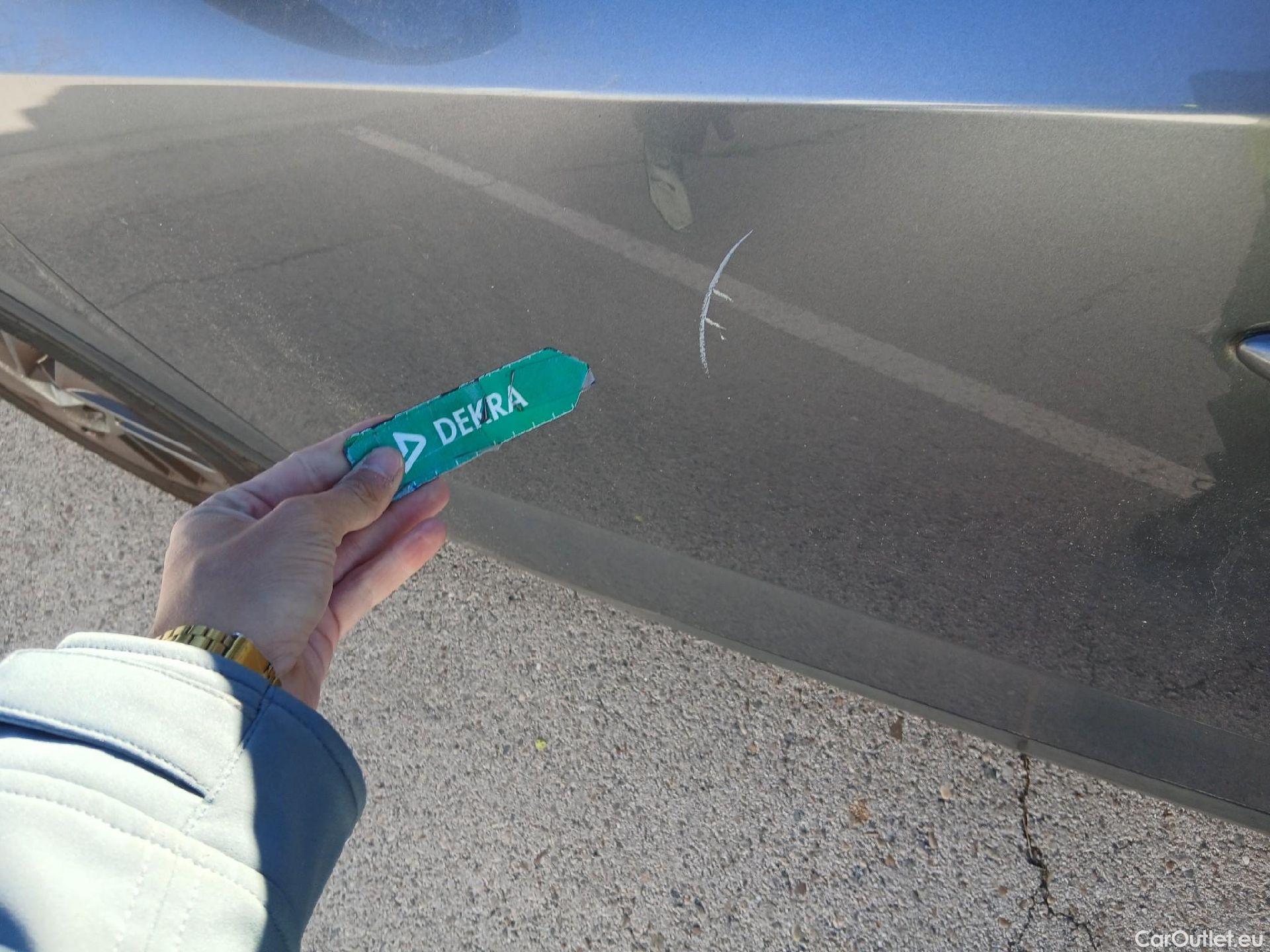  Nissan  Qashqai NISSAN  / 2021 / 5P / todoterreno DIG-T 116kW (158CV) mHEV Xtronic Acenta (AC) #40