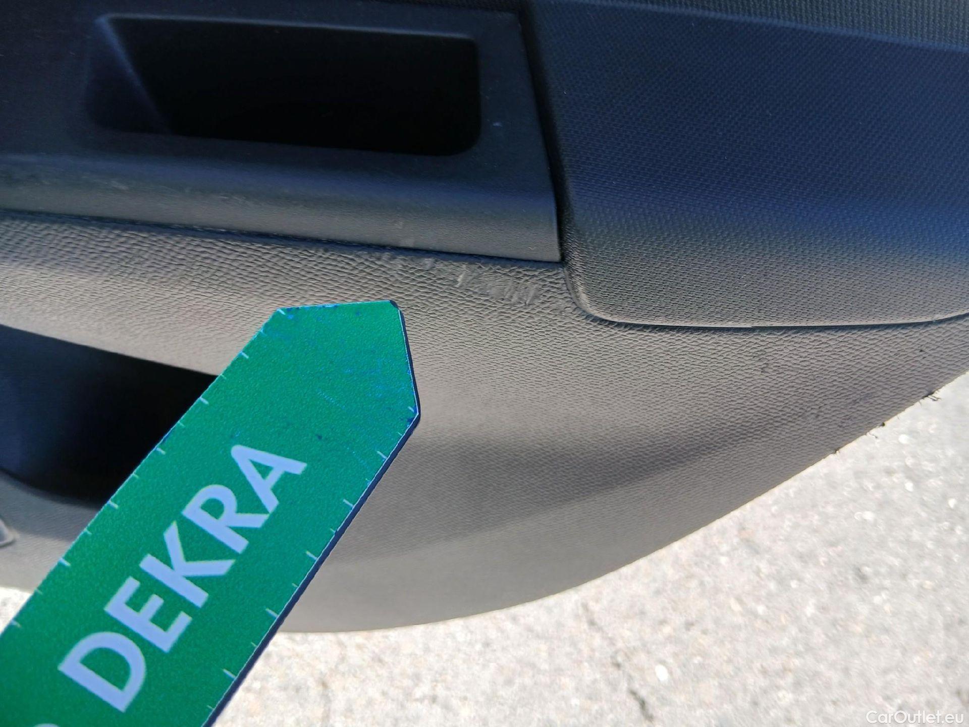  Opel  Corsa OPEL  1.2T XHL 74kW (100CV) Elegance #30