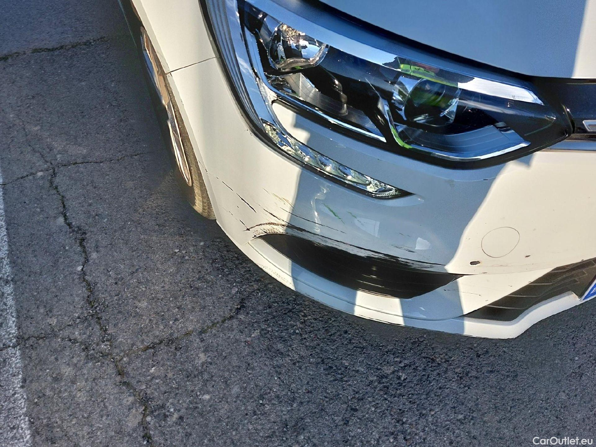  Renault  Megane RENAULT Mégane / 2015 / 5P / berlina con portón Life Blue dCi 70kW (95CV) #1