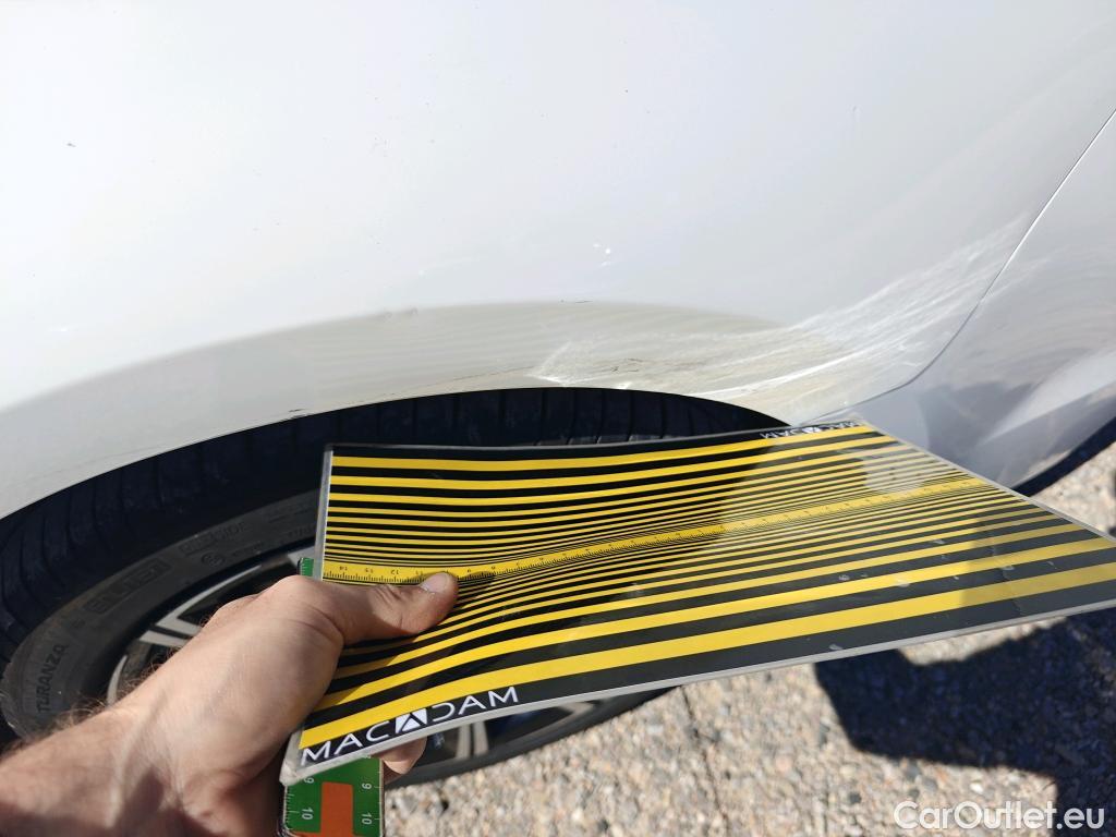  Toyota  Corolla TOYOTA  / 2019 / 5P / familiar 1.8 125H STYLE E-CVT TOURING SPORT #34