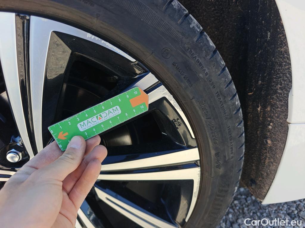  Toyota  Corolla TOYOTA  / 2019 / 5P / familiar 1.8 125H STYLE E-CVT TOURING SPORT #13