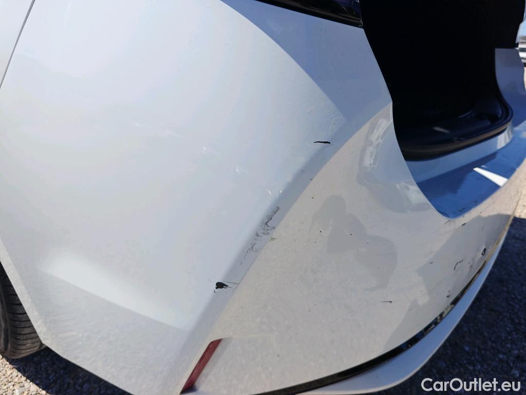  Toyota  Corolla TOYOTA  / 2019 / 5P / familiar 1.8 125H STYLE E-CVT TOURING SPORT #31