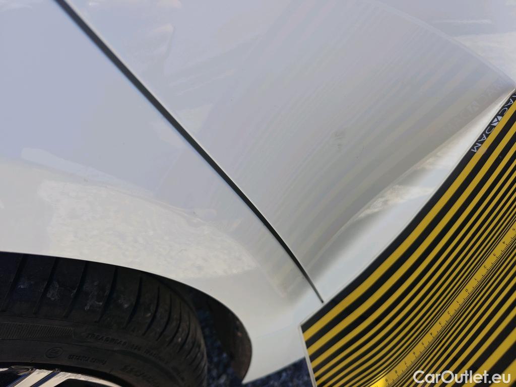  Toyota  Corolla TOYOTA  / 2019 / 5P / familiar 1.8 125H STYLE E-CVT TOURING SPORT #41