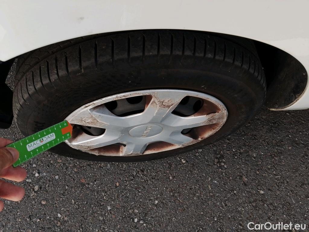  Dacia  Dokker DACIA  / 2013 / 4P / furgón derivado de turismo Van Essential 1.6 75kW (100CV) GLP #26