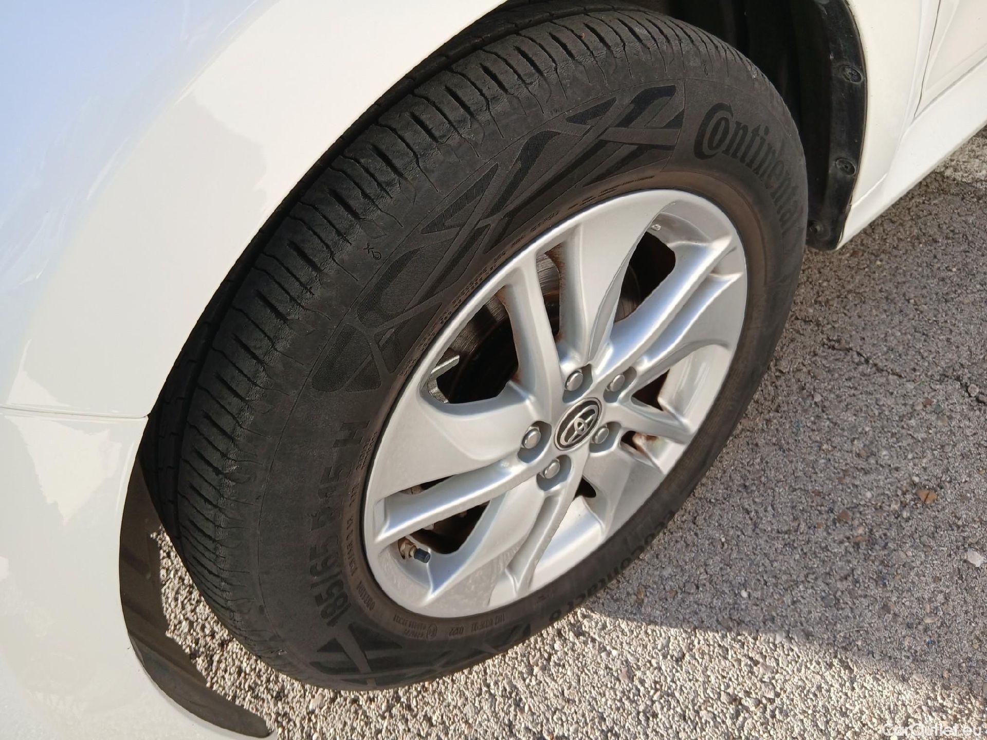  Toyota  Yaris TOYOTA  / 2020 / 5P / berlina con portón 1.5 120H Active Tech #7