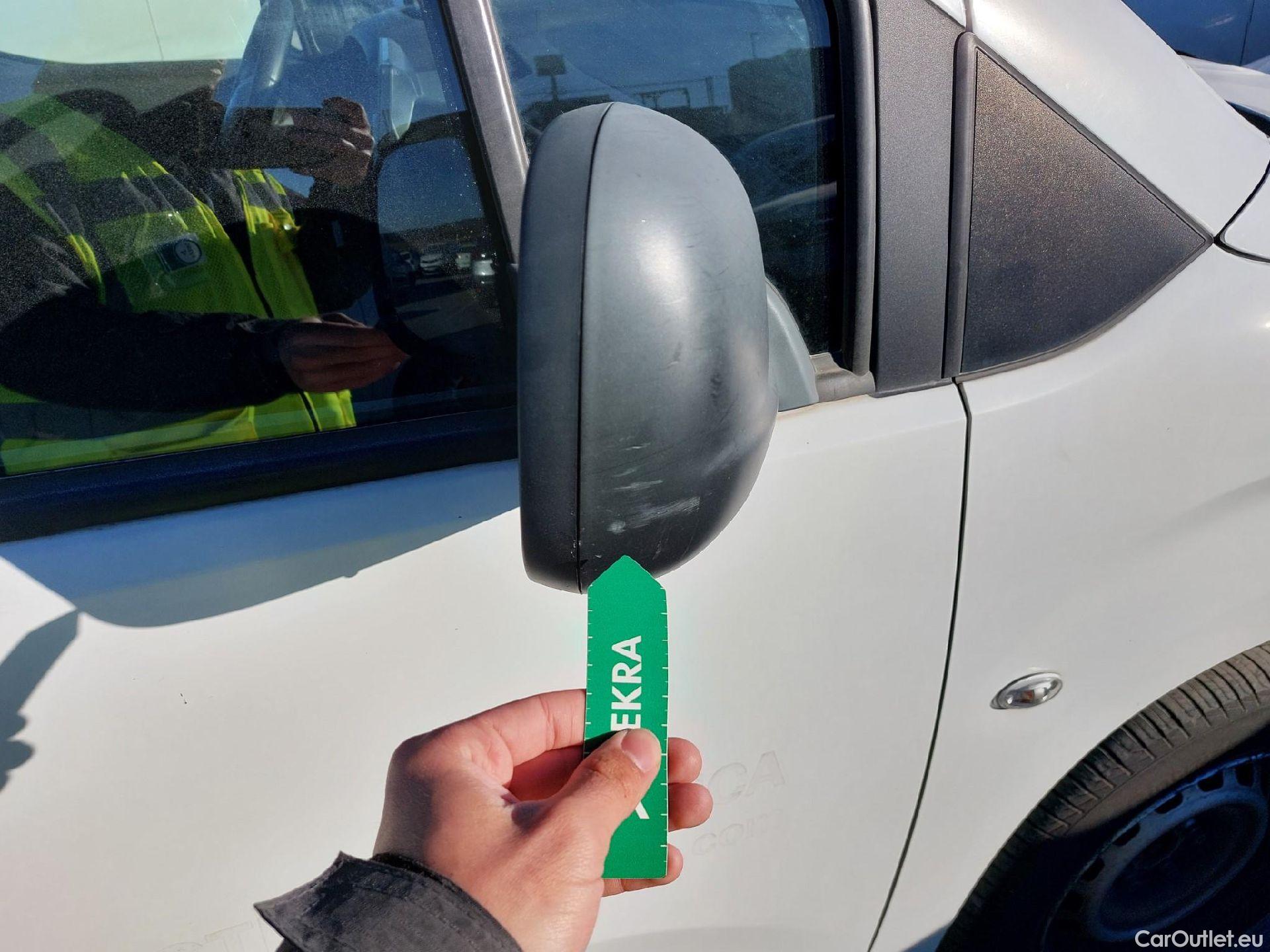  Citroen  Berlingo CITROEN  / 2018 / 3P / furgón derivado de turismo Talla M BlueHDi 73kW CONTROL #32