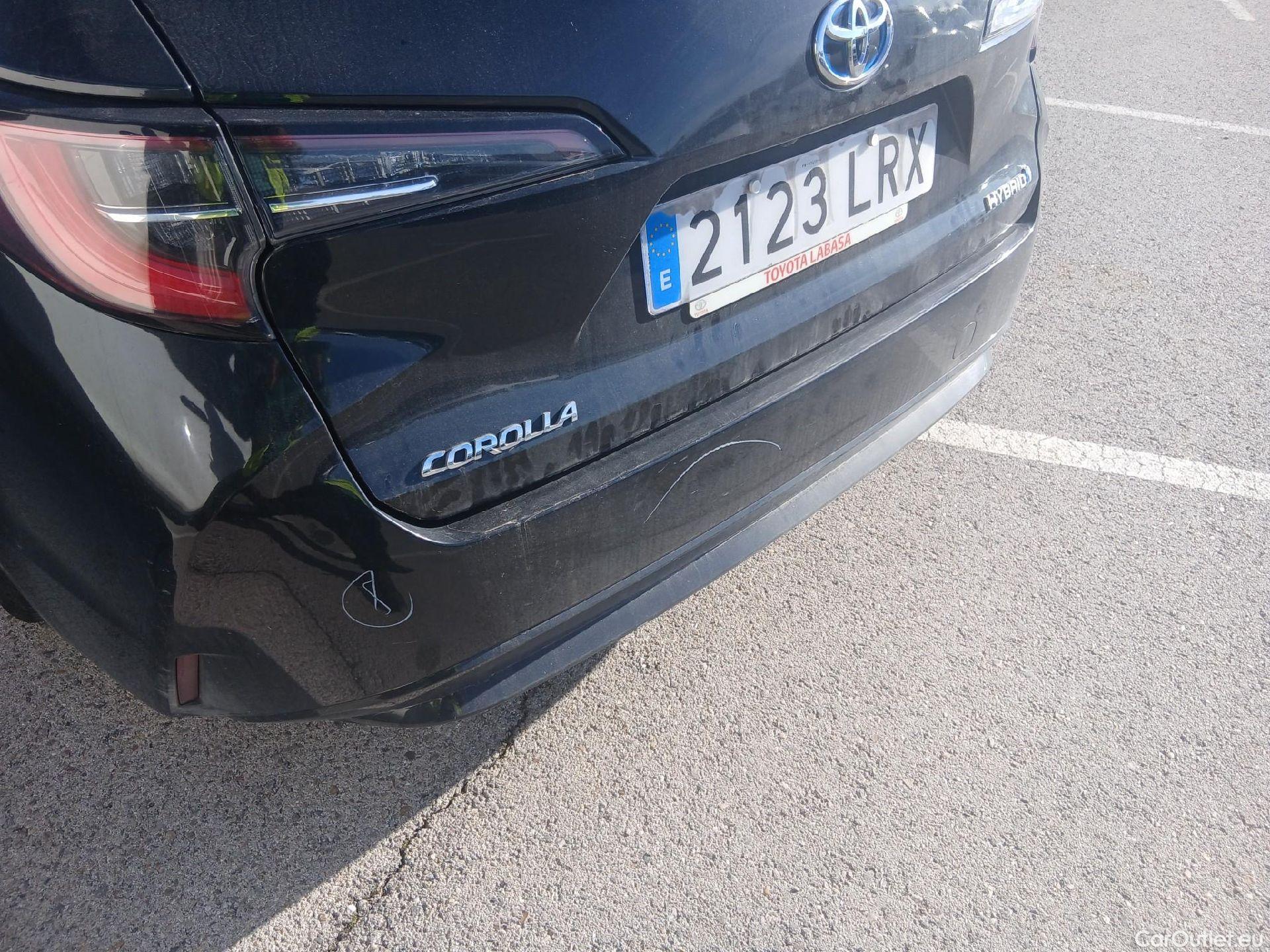  Toyota  Corolla TOYOTA  / 2019 / 5P / familiar 1.8 125H STYLE E-CVT TOURING SPORT #17