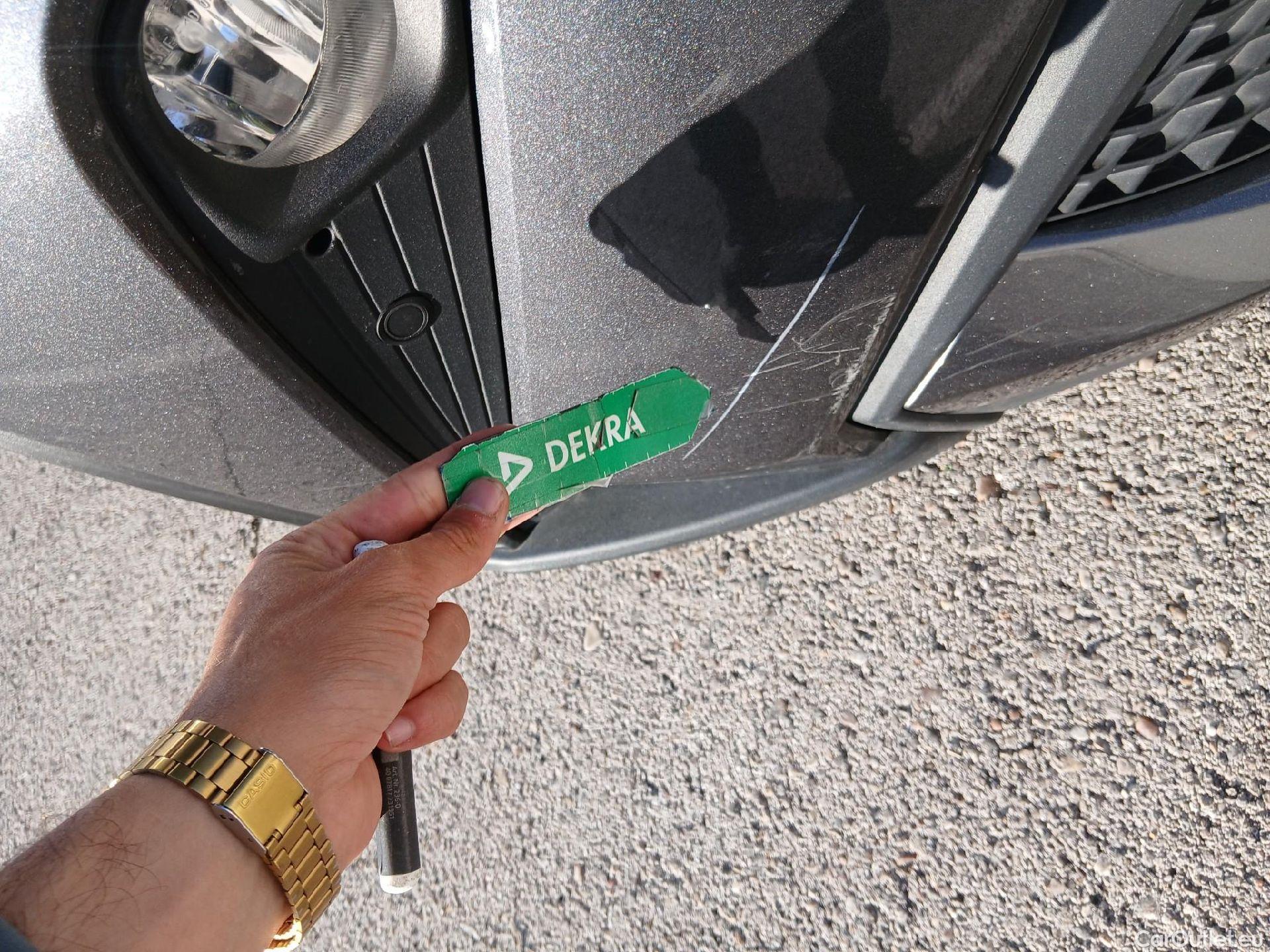  Toyota  C-HR TOYOTA  / 2019 / 5P / todoterreno 1.8 125H Advance #5