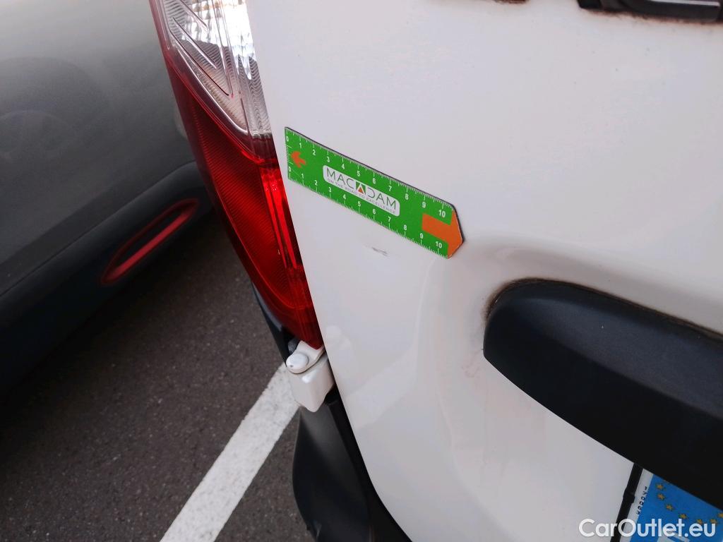  Dacia  Dokker DACIA  / 2013 / 4P / furgón derivado de turismo Van Essential 1.6 75kW (100CV) GLP #34