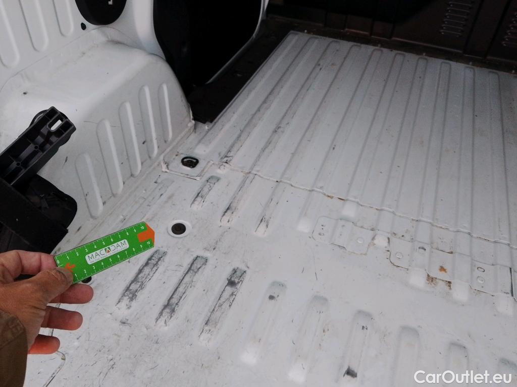  Dacia  Dokker DACIA  / 2013 / 4P / furgón derivado de turismo Van Essential 1.6 75kW (100CV) GLP #24