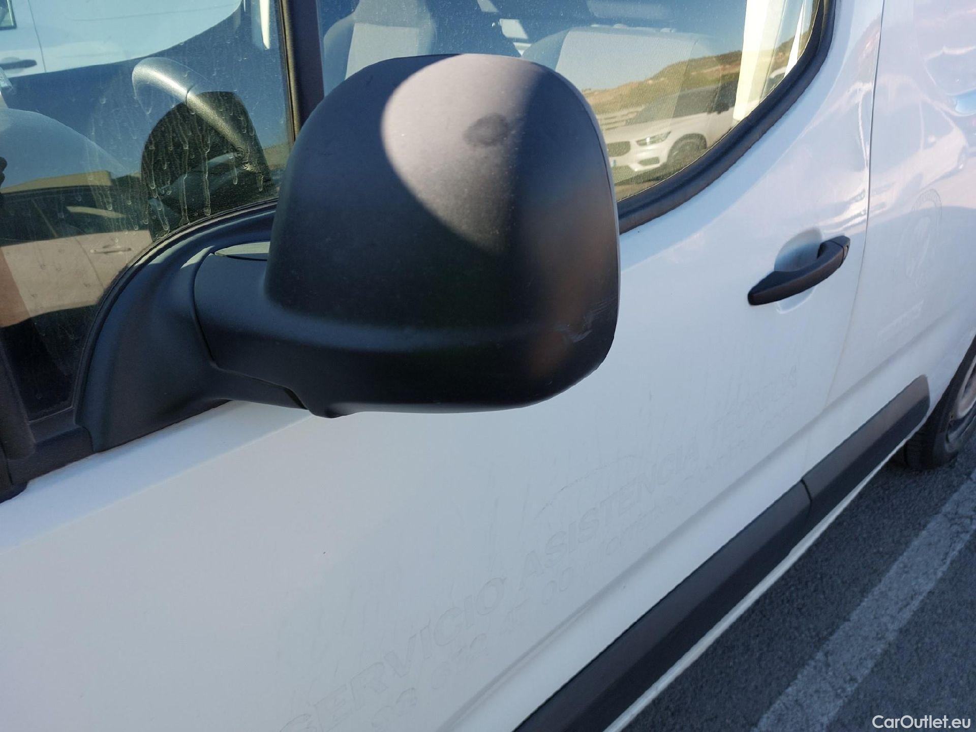  Citroen  Berlingo CITROEN  / 2018 / 3P / furgón derivado de turismo Talla M BlueHDi 73kW CONTROL #17