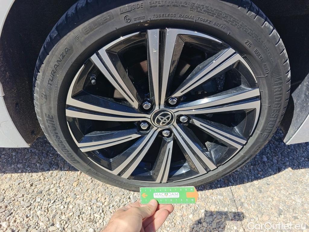  Toyota  Corolla TOYOTA  / 2019 / 5P / familiar 1.8 125H STYLE E-CVT TOURING SPORT #69