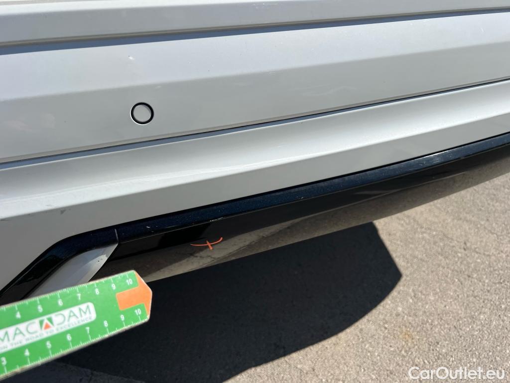  Volvo  XC60 VOLVO  / 2017 / 5P / todoterreno 2.0 T6 AWD Recharge R-Design Auto #9