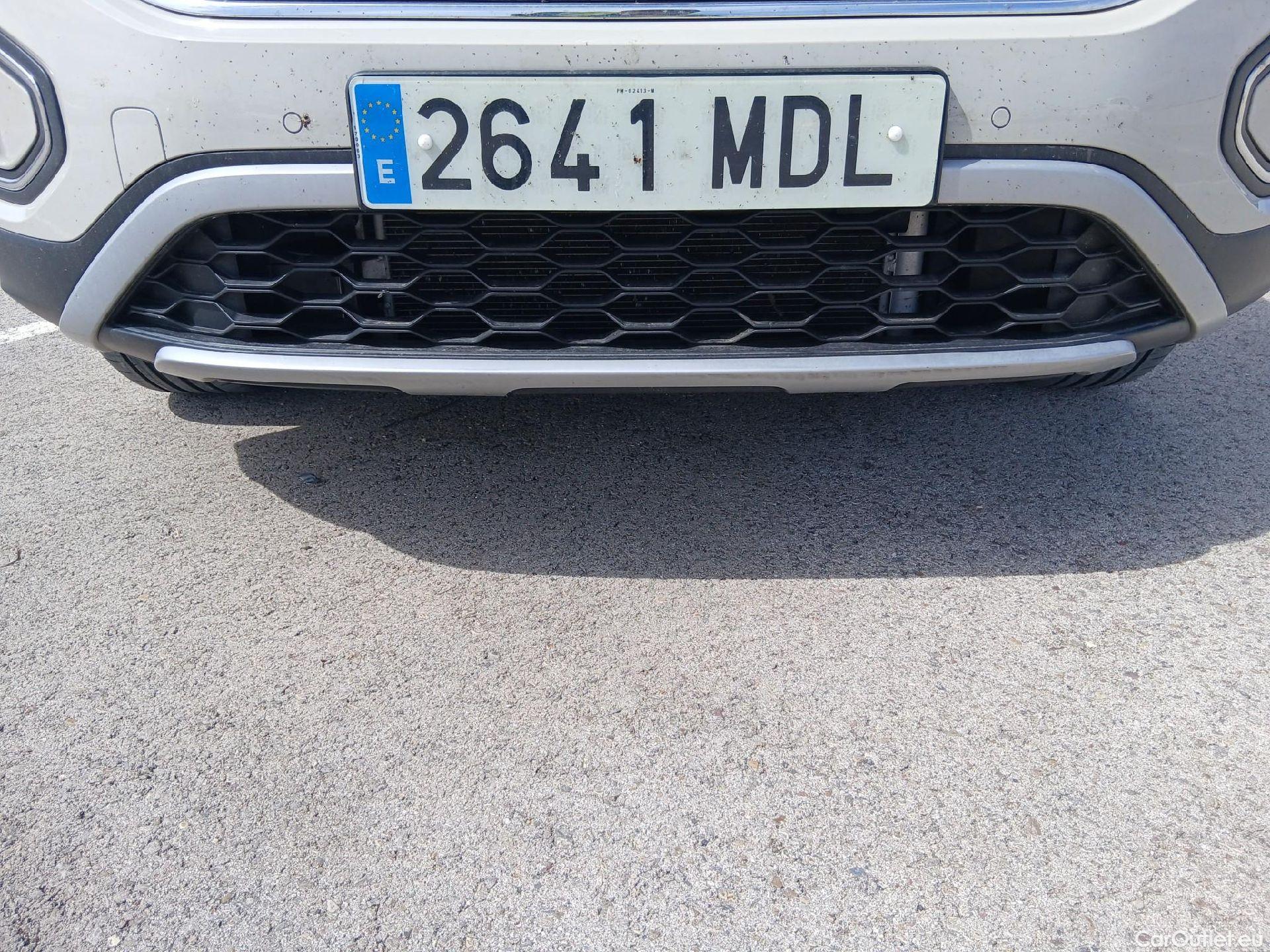  Volkswagen  T-ROC VOLKSWAGEN  / 2021 / 5P / todoterreno Life 1.5 TSI 110kW (150CV) DSG #6