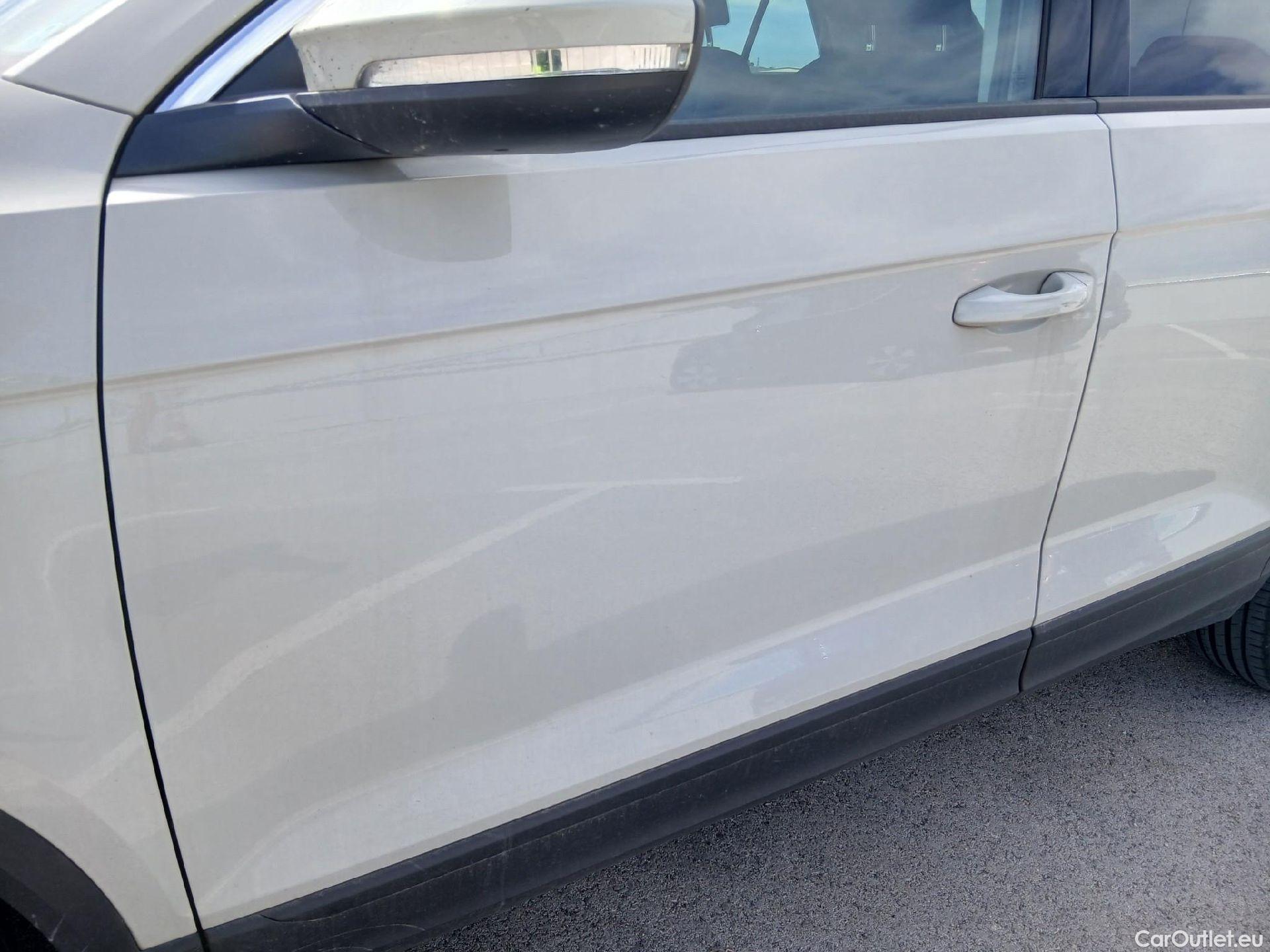  Volkswagen  T-ROC VOLKSWAGEN  / 2021 / 5P / todoterreno Life 1.5 TSI 110kW (150CV) DSG #12