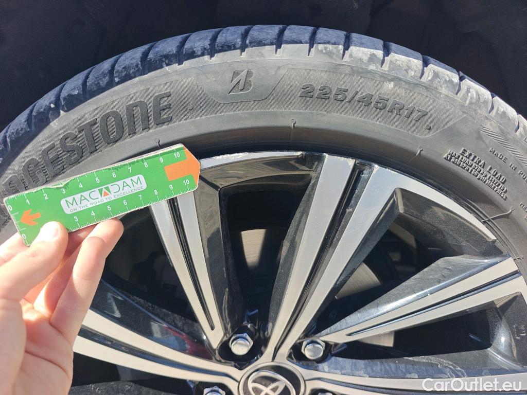  Toyota  Corolla TOYOTA  / 2019 / 5P / familiar 1.8 125H STYLE E-CVT TOURING SPORT #18