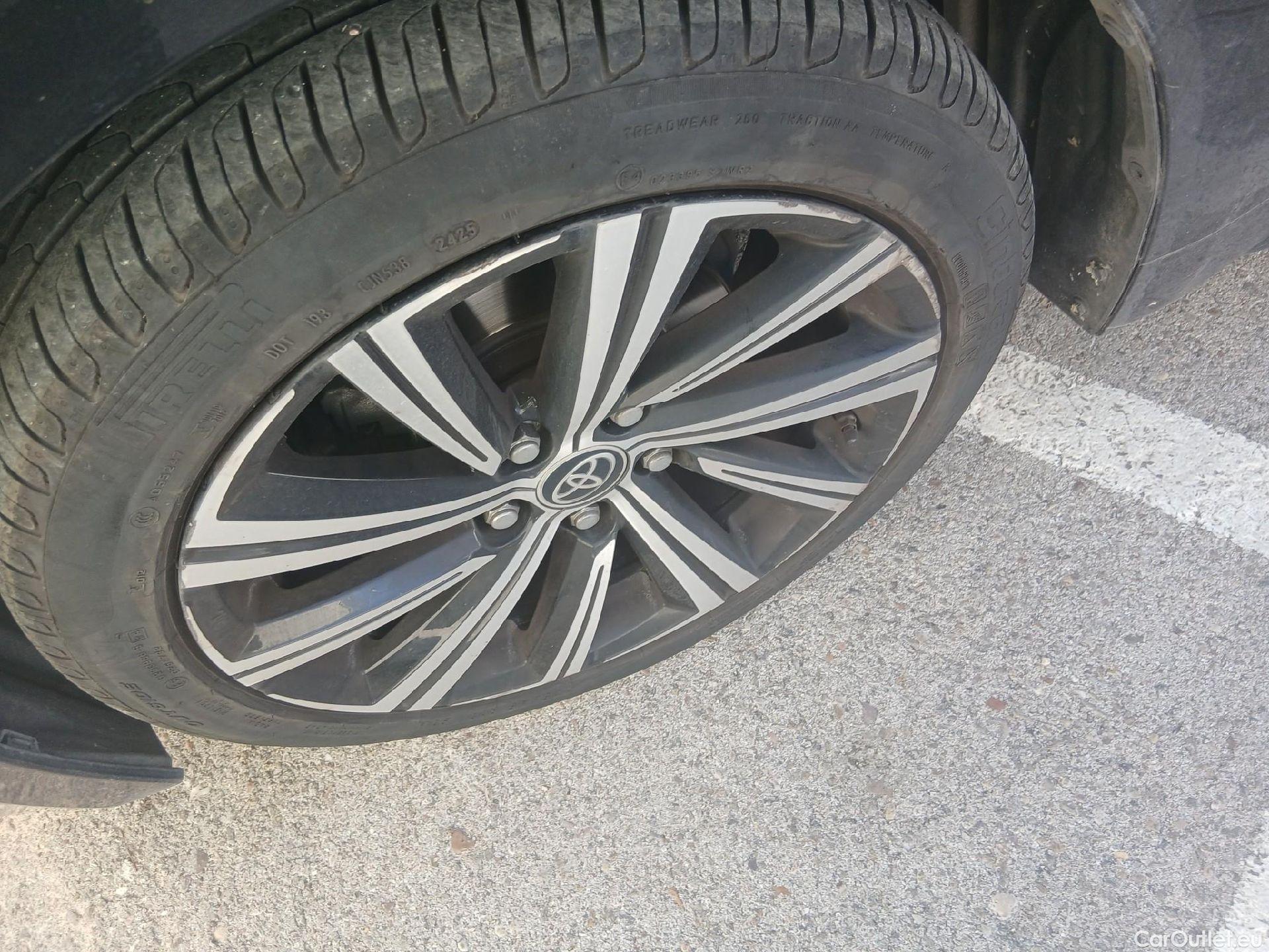  Toyota  Corolla TOYOTA  / 2019 / 5P / familiar 1.8 125H STYLE E-CVT TOURING SPORT #11