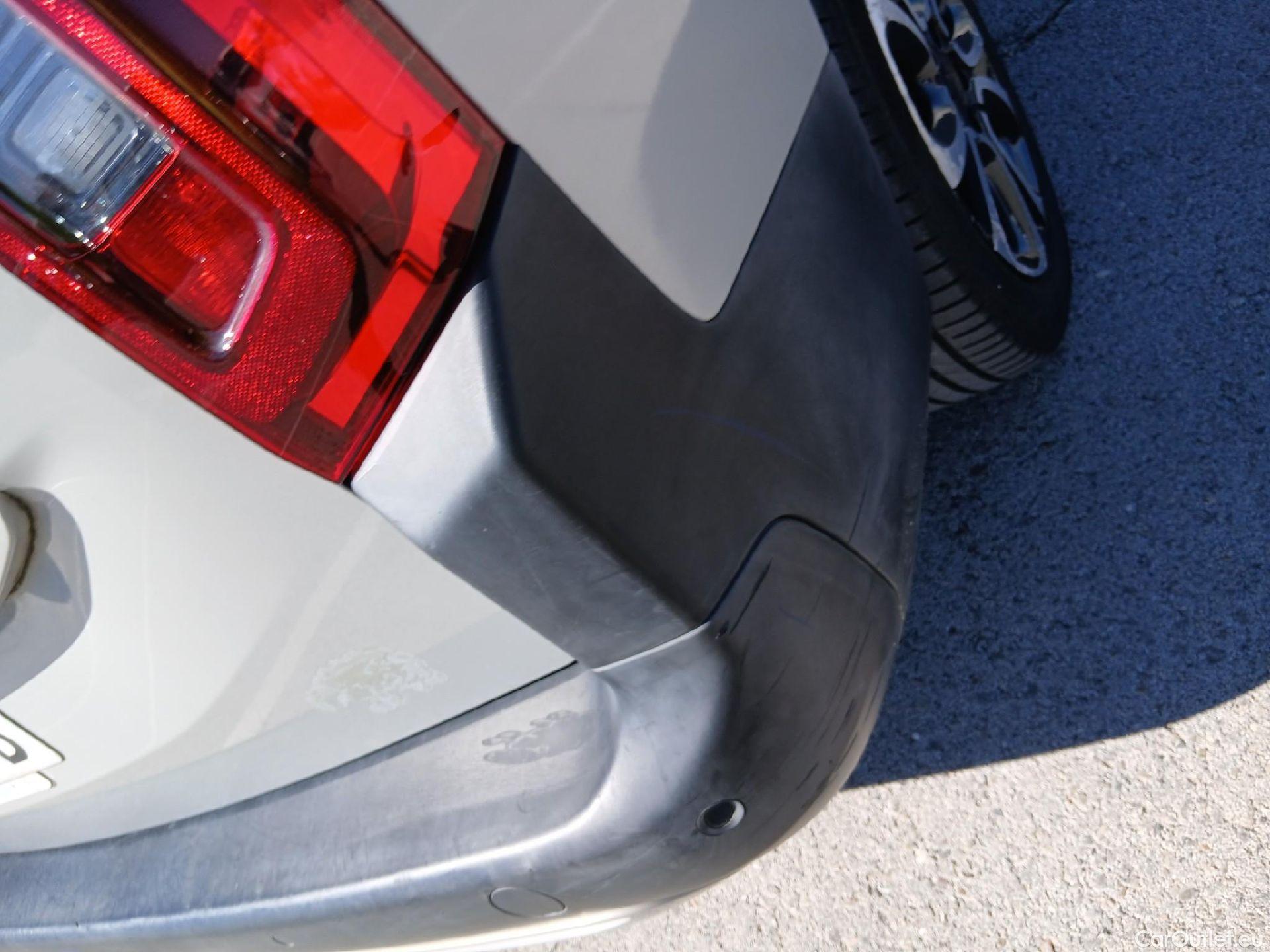  Citroen  Berlingo CITROEN  / 2018 / 5P / monovolumen compacto Talla XL BlueHDi 130 S&S EAT8 SHINE #21