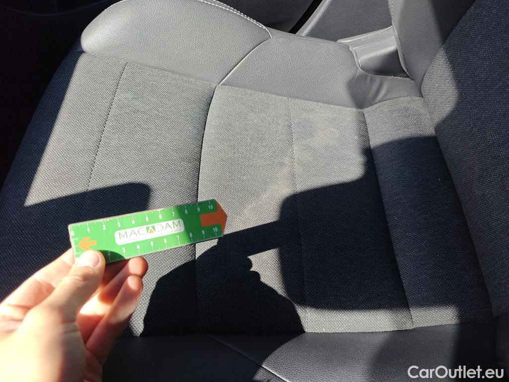  Toyota  Corolla TOYOTA  / 2019 / 5P / familiar 1.8 125H STYLE E-CVT TOURING SPORT #75