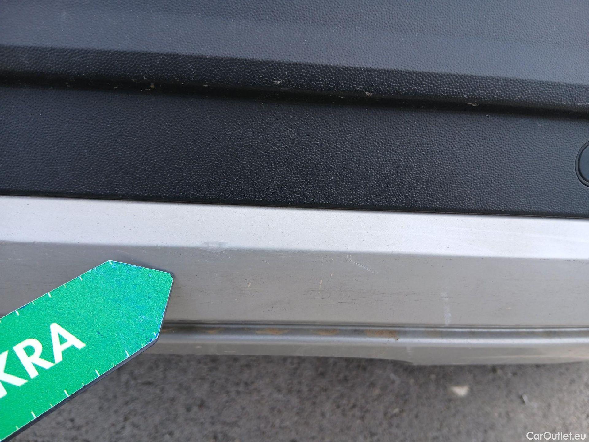  Volkswagen  T-ROC VOLKSWAGEN  / 2021 / 5P / todoterreno Life 1.5 TSI 110kW (150CV) DSG #21