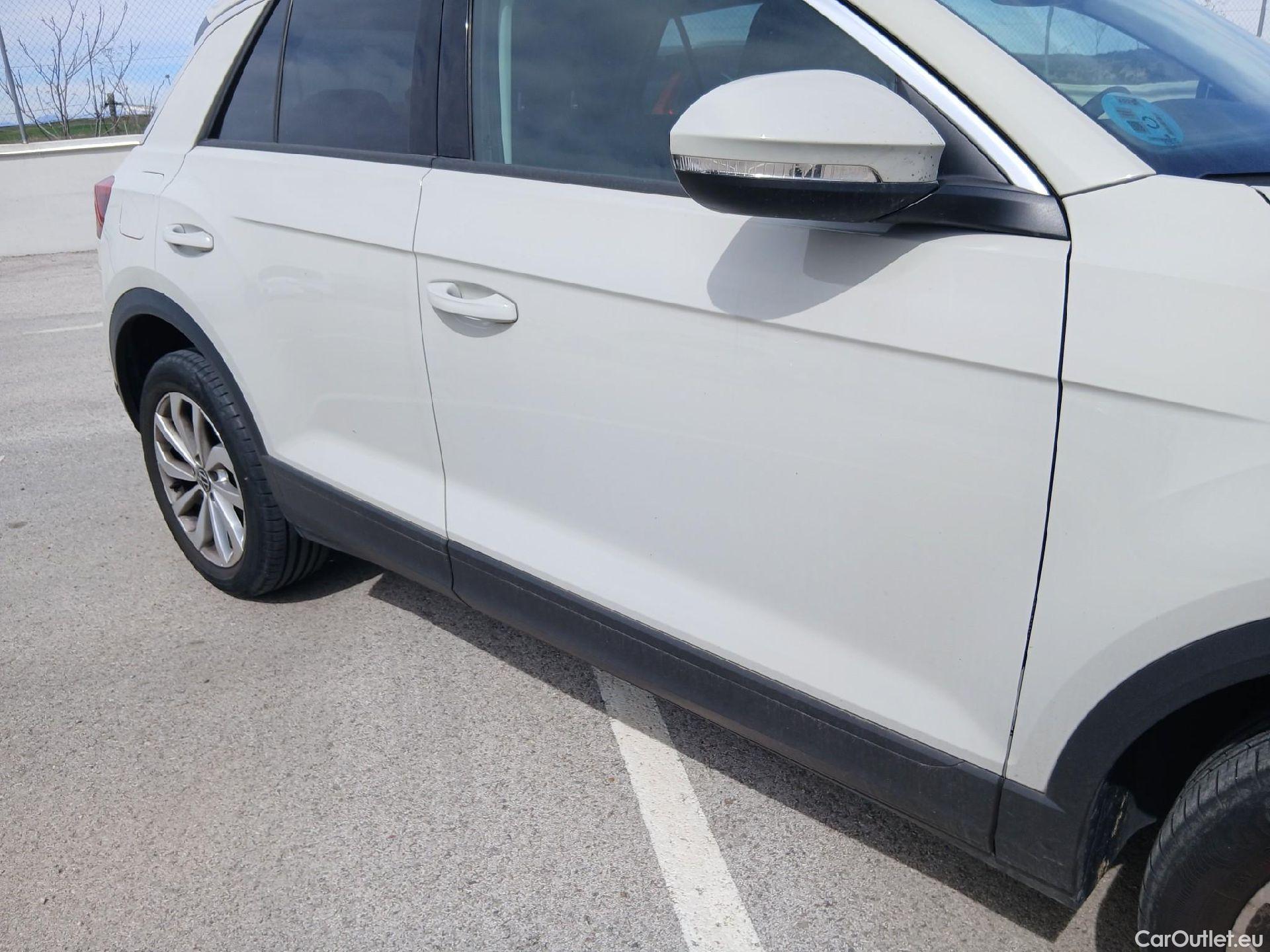  Volkswagen  T-ROC VOLKSWAGEN  / 2021 / 5P / todoterreno Life 1.5 TSI 110kW (150CV) DSG #38