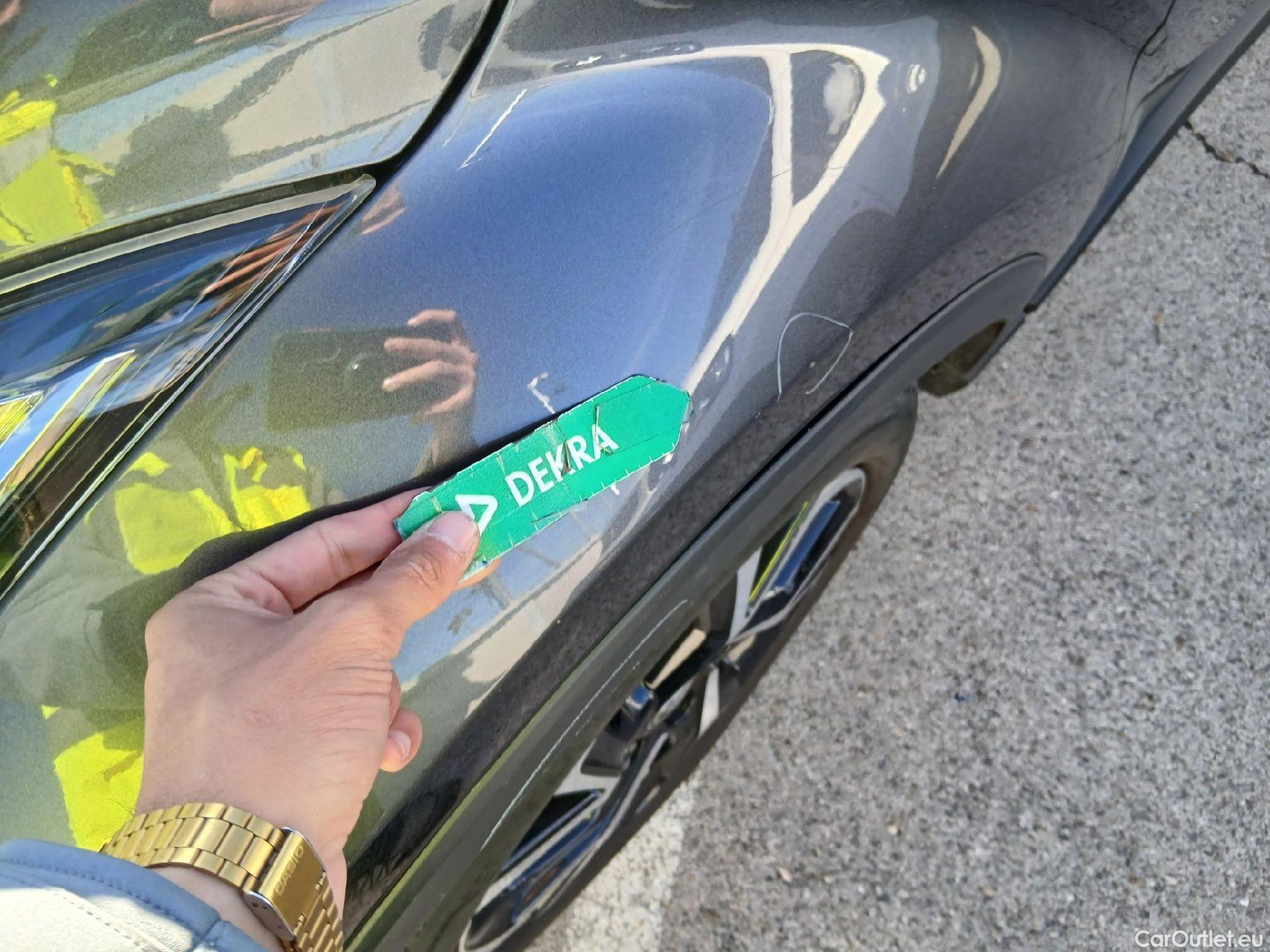  Toyota  C-HR TOYOTA  / 2019 / 5P / todoterreno 1.8 125H Advance #19