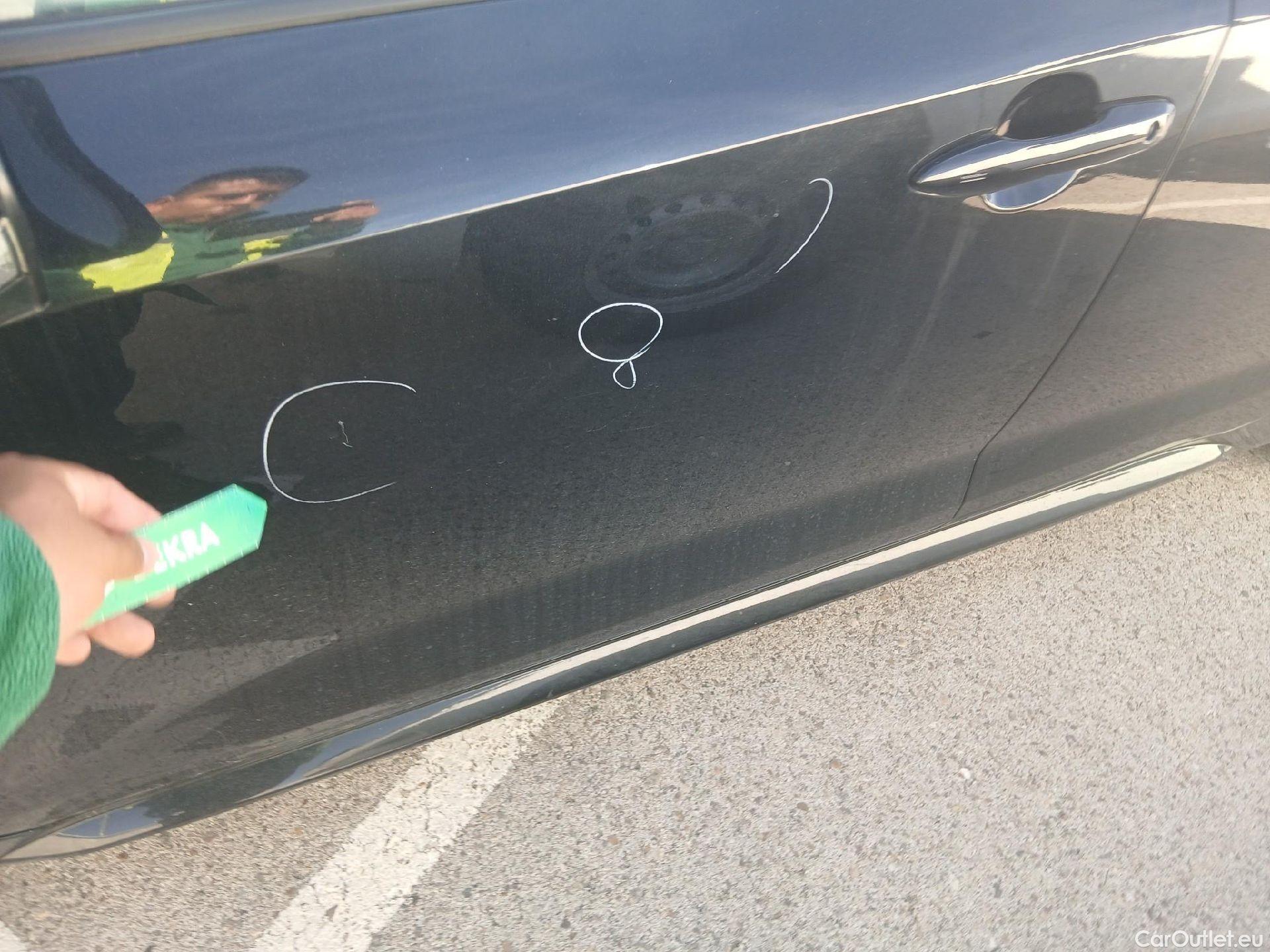  Toyota  Corolla TOYOTA  / 2019 / 5P / familiar 1.8 125H STYLE E-CVT TOURING SPORT #13