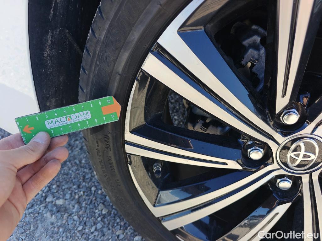  Toyota  Corolla TOYOTA  / 2019 / 5P / familiar 1.8 125H STYLE E-CVT TOURING SPORT #15