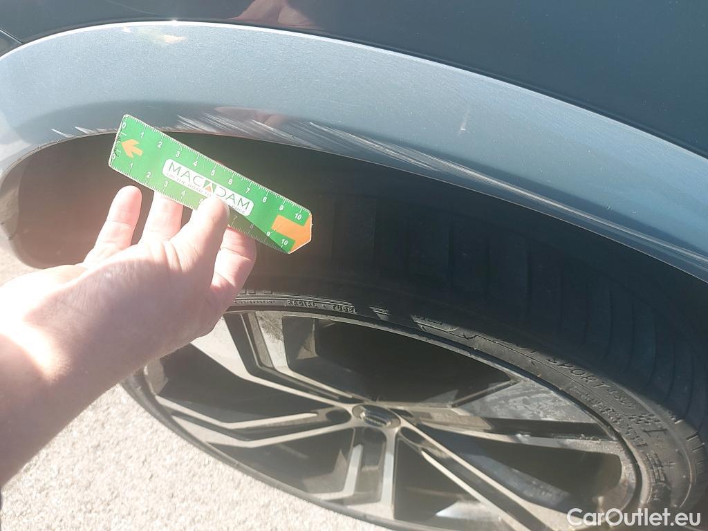  Volvo  XC90 VOLVO  / 2019 / 5P / todoterreno 2.0 T8 AWD Recharge R-Design Auto #39