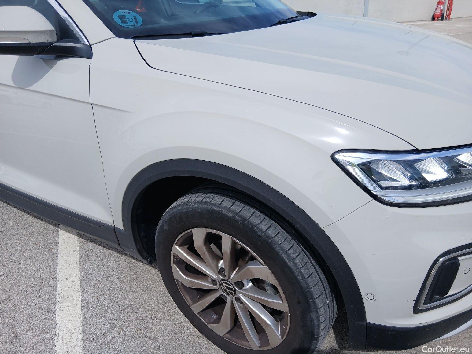  Volkswagen  T-ROC VOLKSWAGEN  / 2021 / 5P / todoterreno Life 1.5 TSI 110kW (150CV) DSG #39