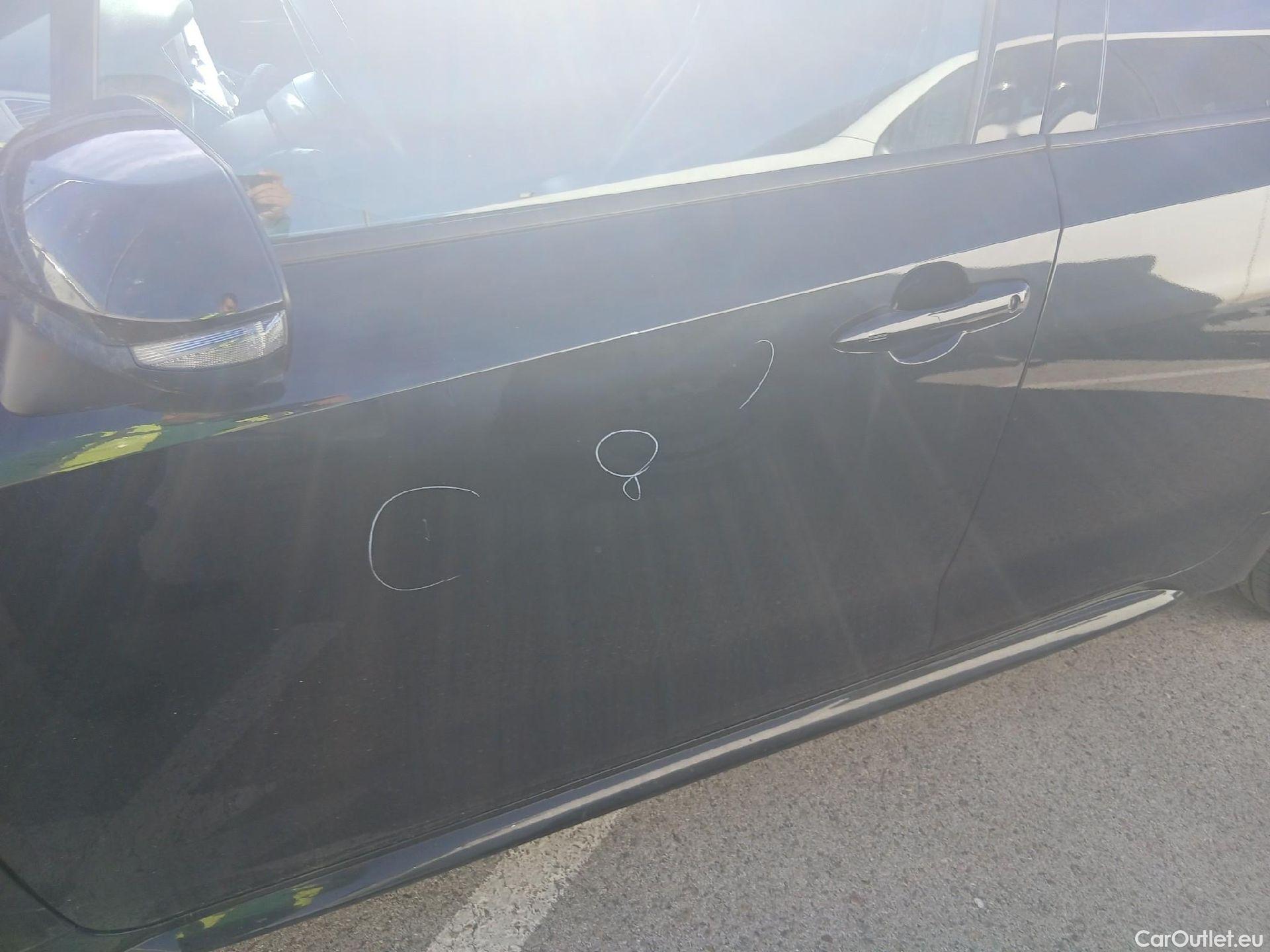  Toyota  Corolla TOYOTA  / 2019 / 5P / familiar 1.8 125H STYLE E-CVT TOURING SPORT #12