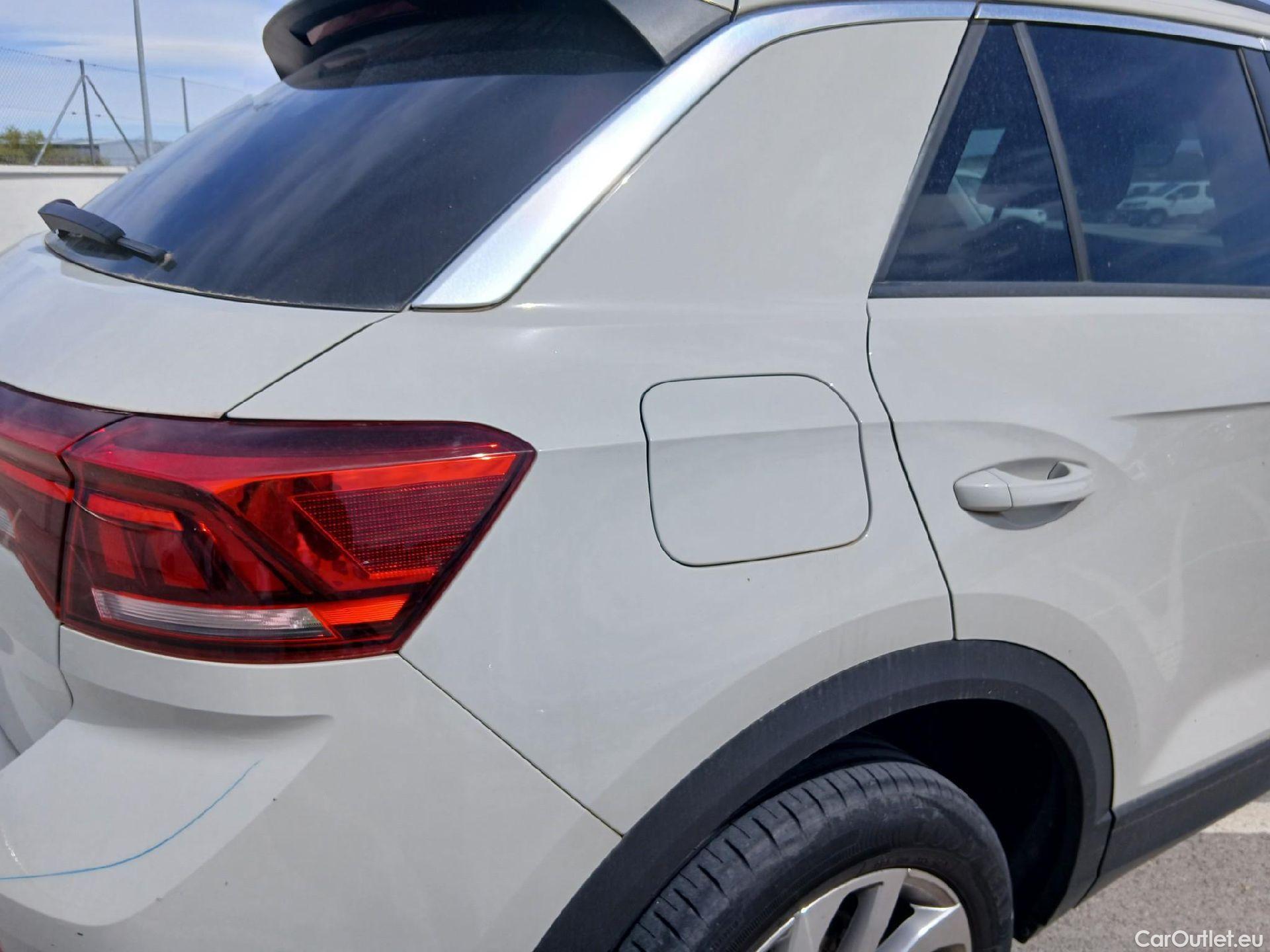  Volkswagen  T-ROC VOLKSWAGEN  / 2021 / 5P / todoterreno Life 1.5 TSI 110kW (150CV) DSG #28