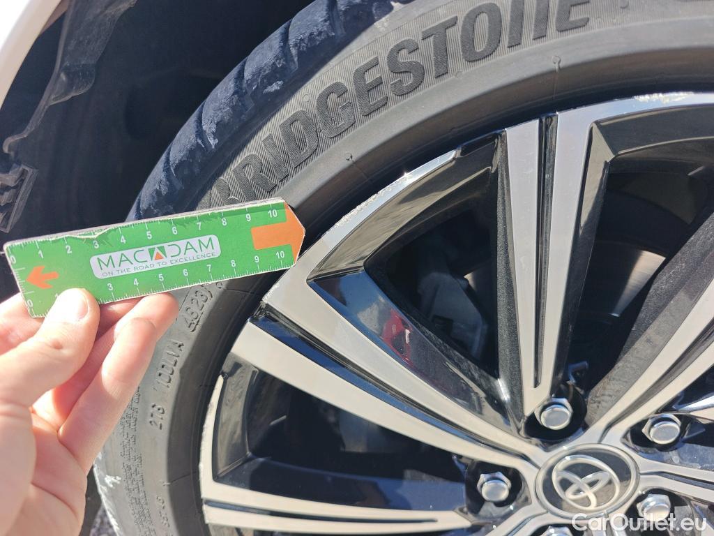  Toyota  Corolla TOYOTA  / 2019 / 5P / familiar 1.8 125H STYLE E-CVT TOURING SPORT #17