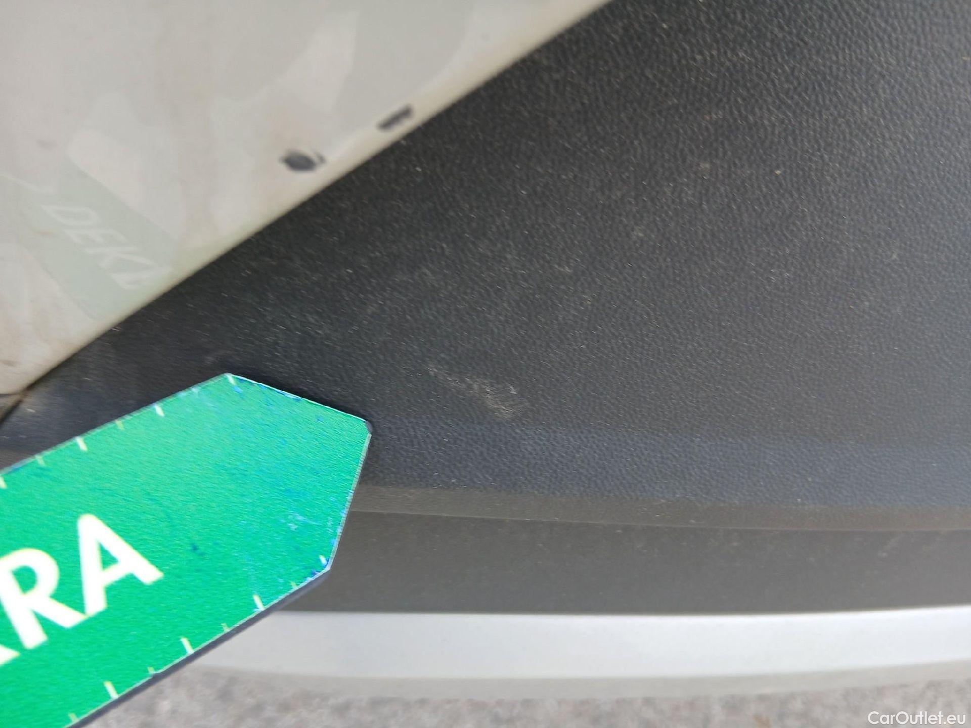  Volkswagen  T-ROC VOLKSWAGEN  / 2021 / 5P / todoterreno Life 1.5 TSI 110kW (150CV) DSG #25